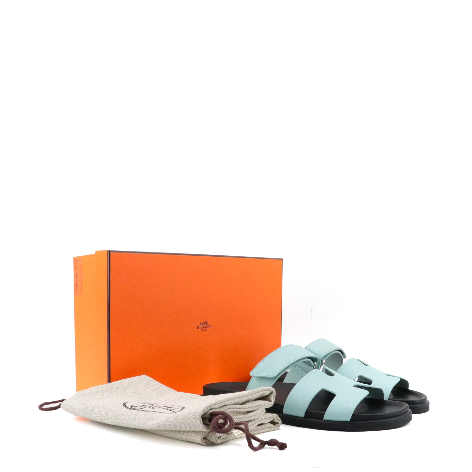 HERMÈS - Sandales Chypre Hermès en cuir epsom bleu cristaux (T41.5)