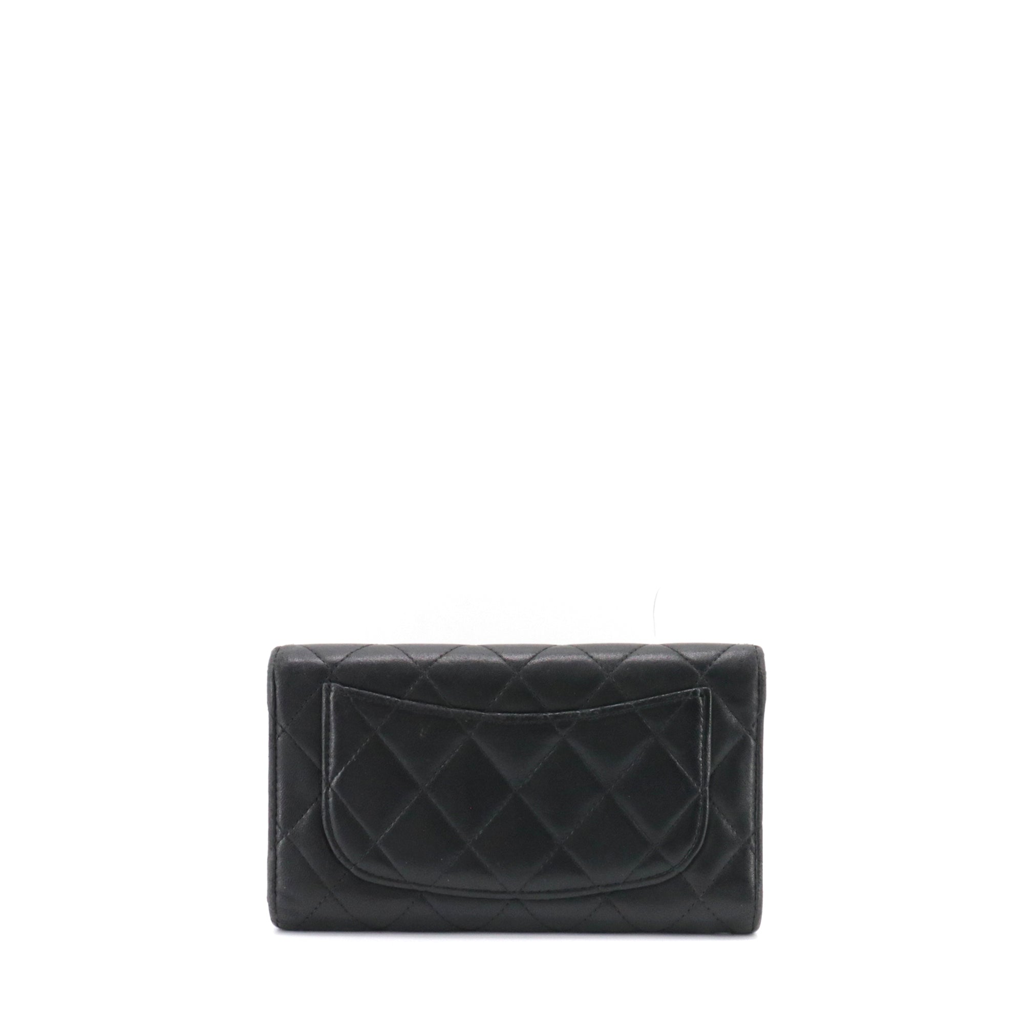 CHANEL - Black quilted leather wallet