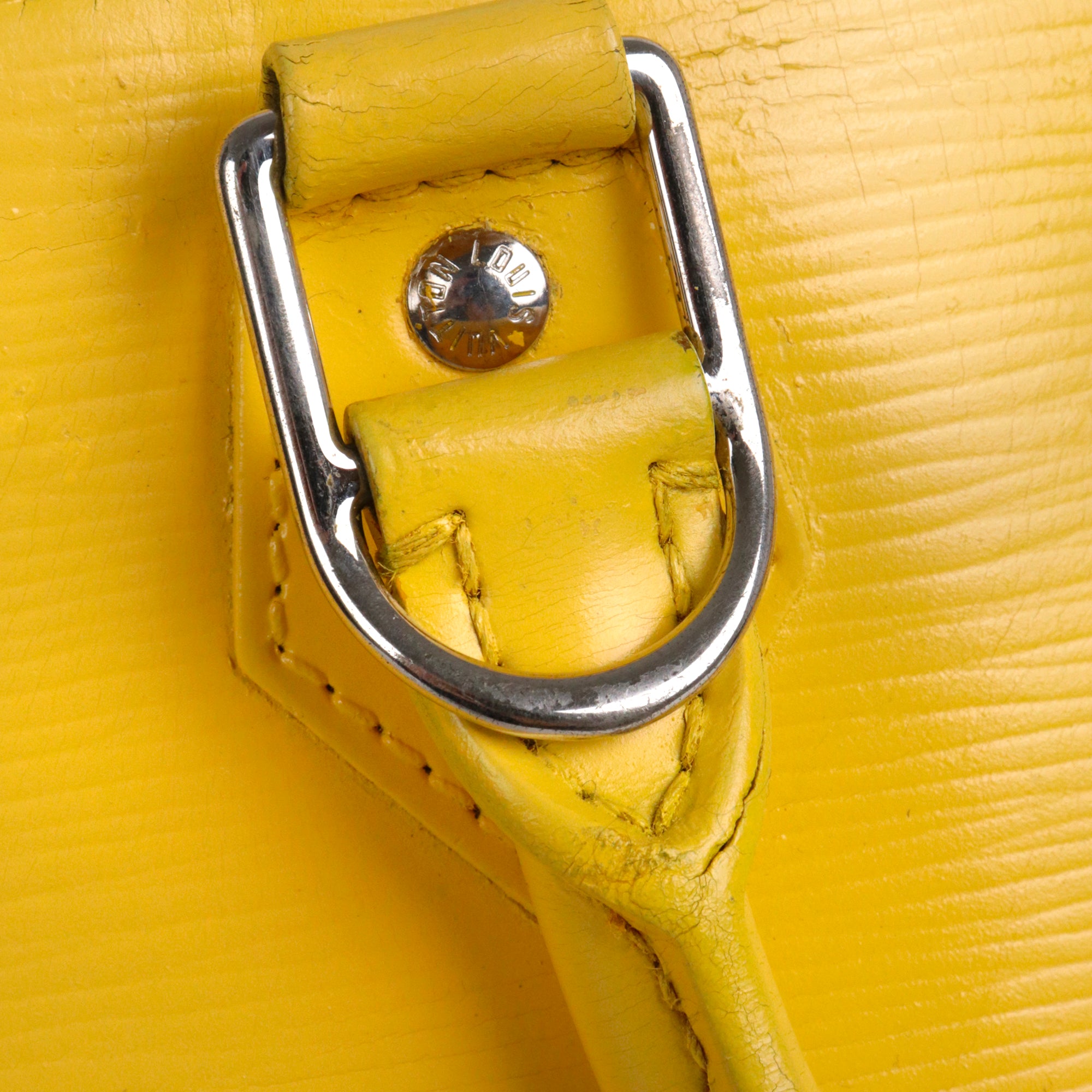 LOUIS VUITTON - Sac à main Alma PM Louis Vuitton en cuir épi jaune