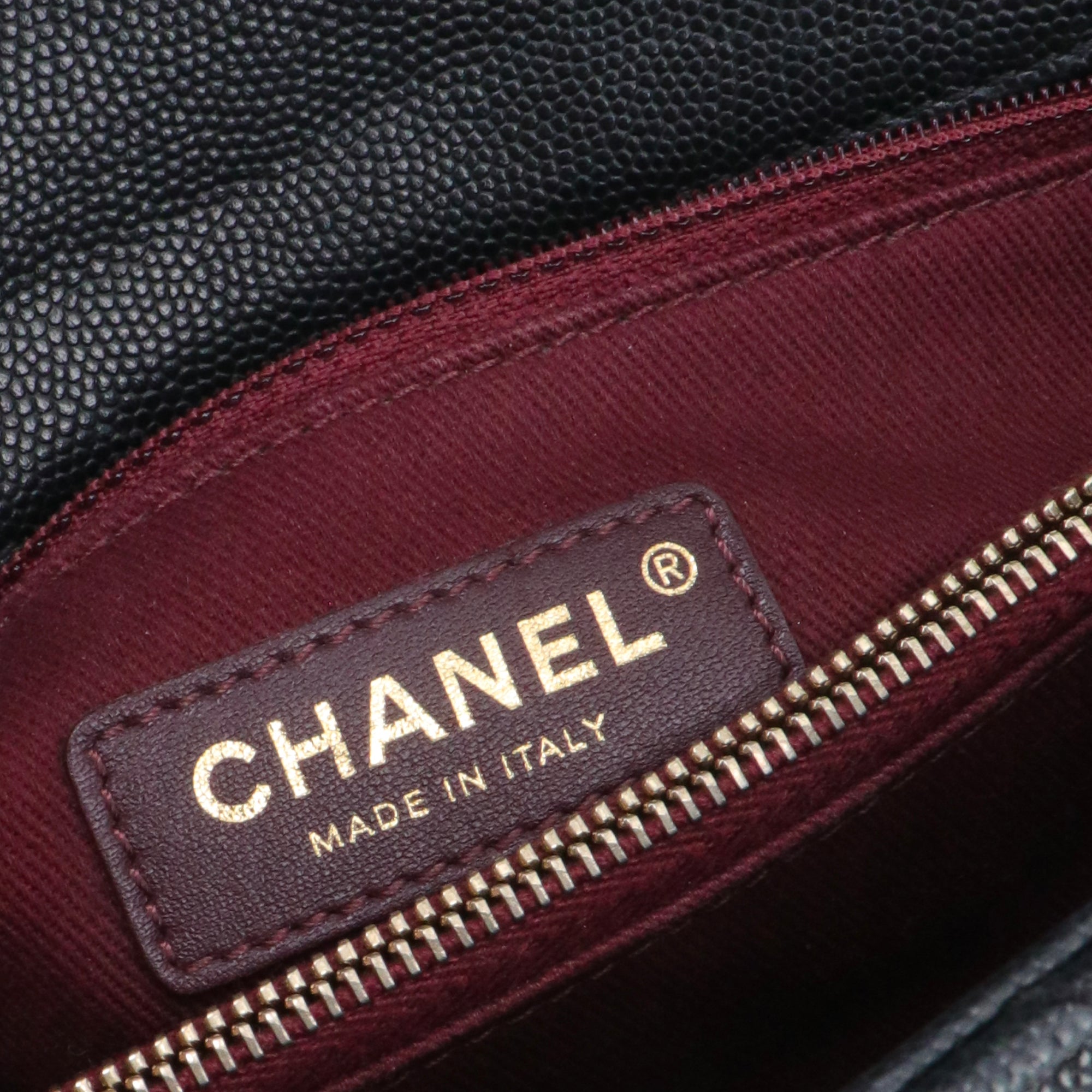 CHANEL - Chanel Coco Handle GM handbag in black caviar leather