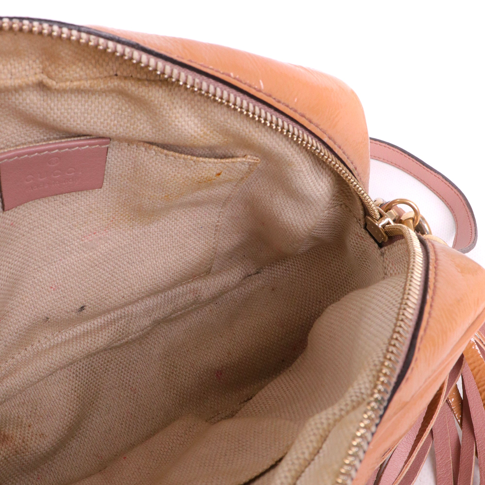 GUCCI - Sac à bandoulière Soho Camera Gucci en cuir verni rose
