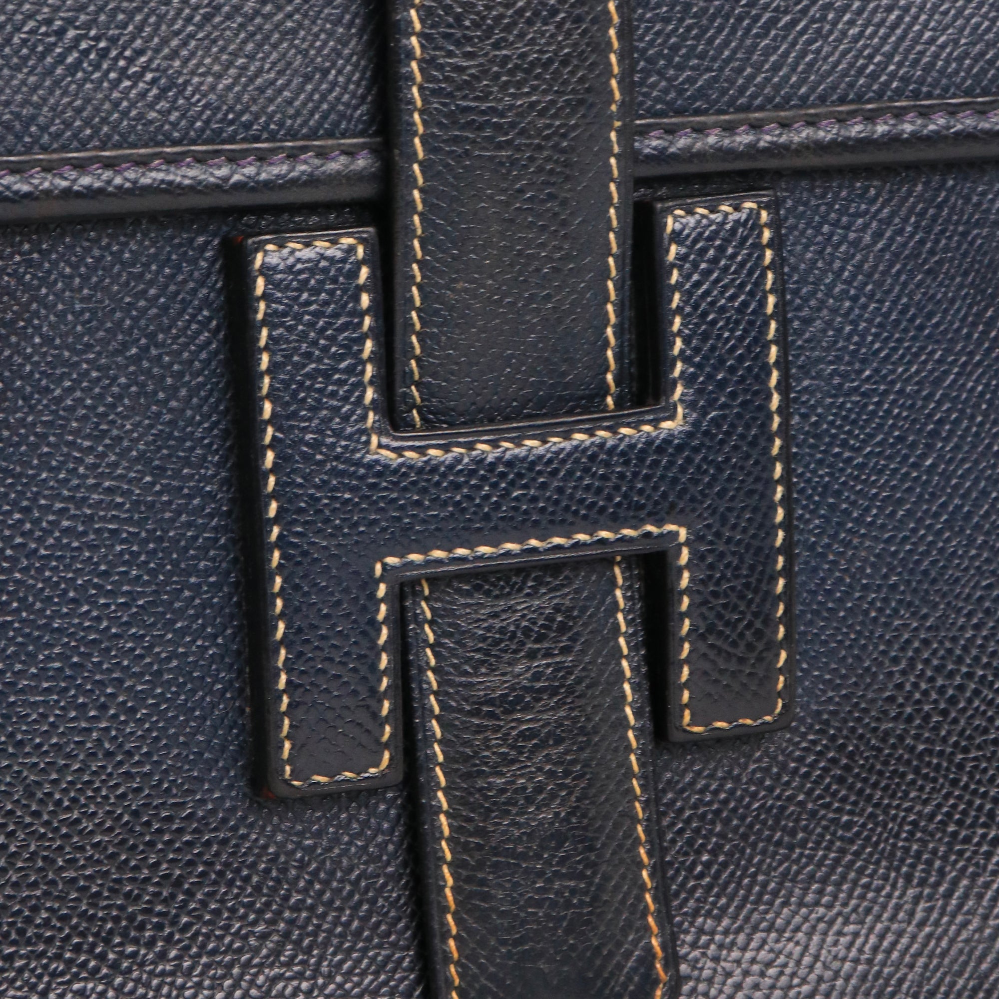 HERMÈS - Pochette Jige Hermès en cuir epsom bleu marine