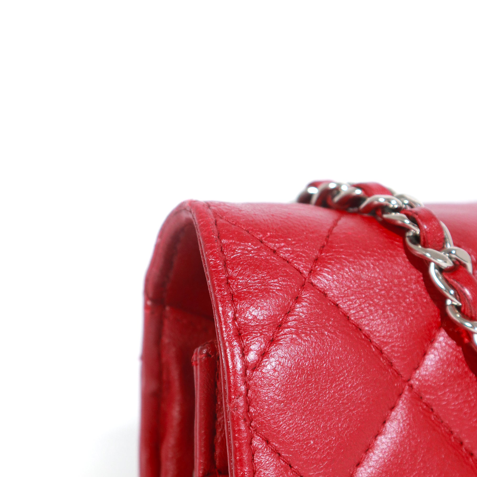 CHANEL - Sac Wallet On Chain Timeless en cuir lisse rouge bordeaux