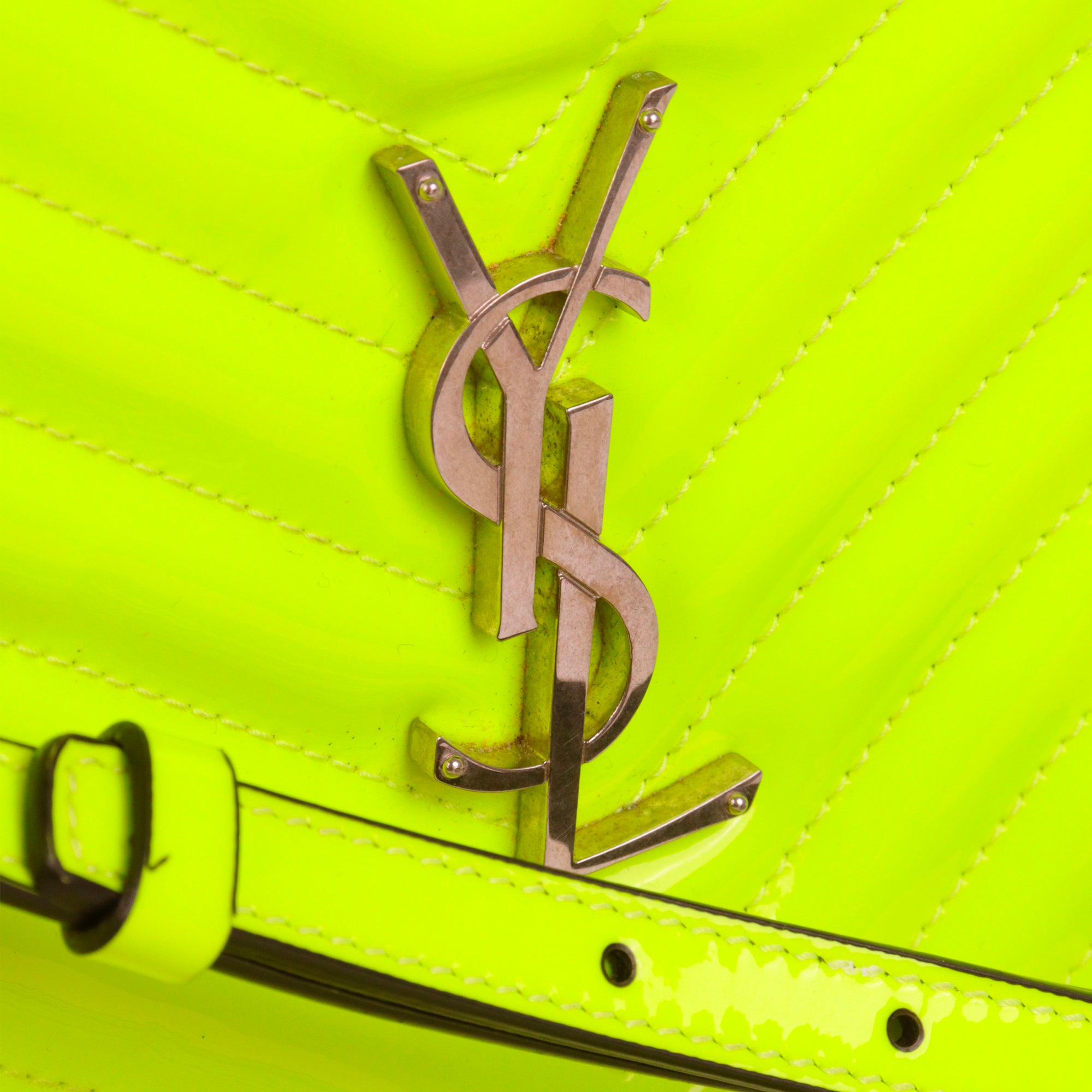 SAINT LAURENT - Sac à bandoulière Lou Saint Laurent en cuir verni jaune fluo