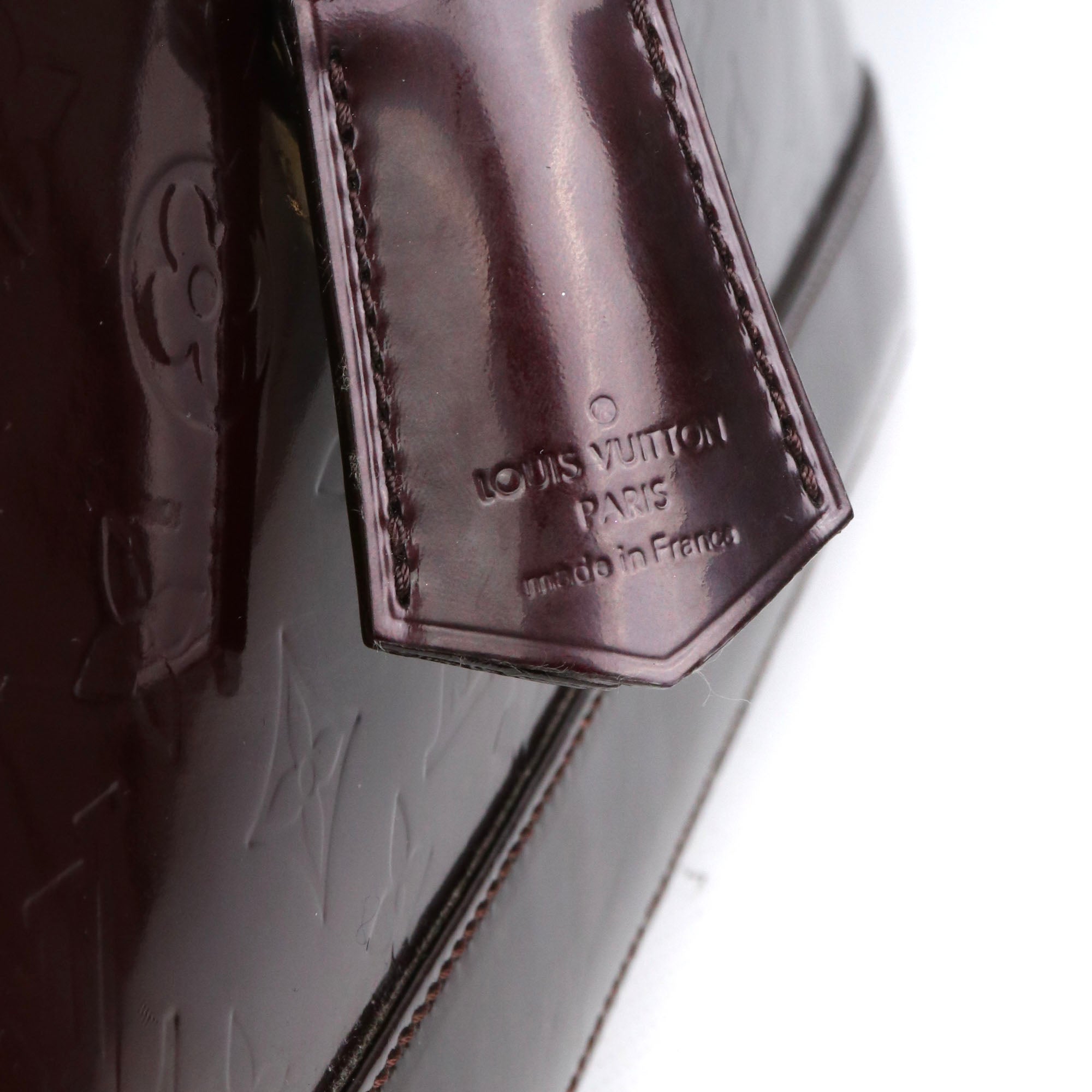 LOUIS VUITTON - Sac à main Alma PM Louis Vuitton en cuir verni bordeaux