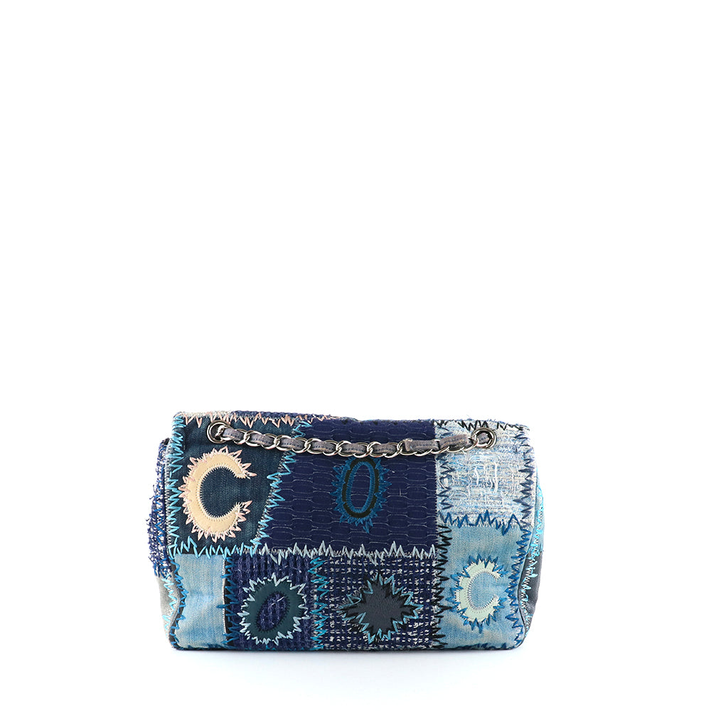 CHANEL - Sac à bandoulière Timeless Jumbo Denim Patchwork