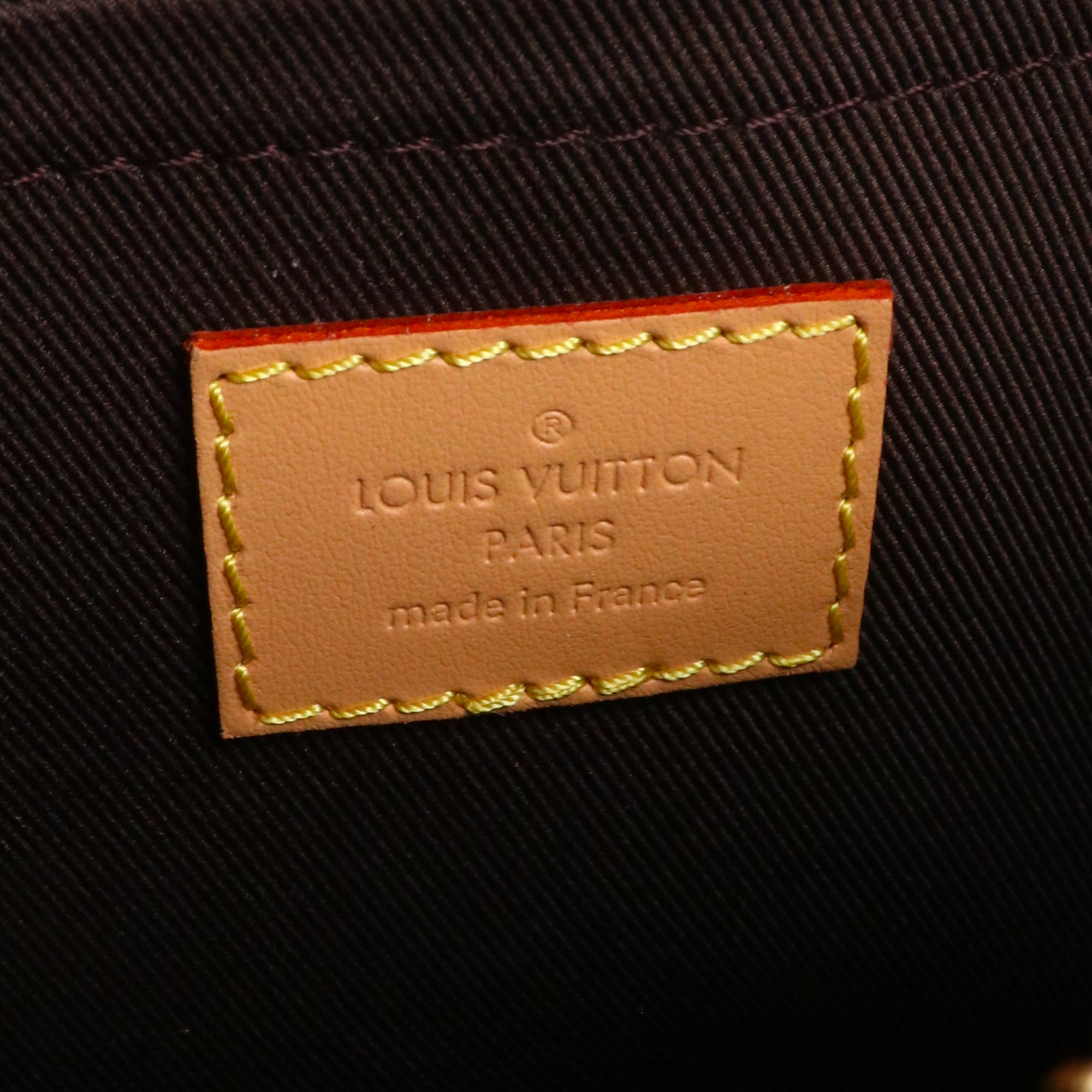LOUIS VUITTON - Sac à bandoulière Envelope Messenger Louis Vuitton en toile monogrammée marron