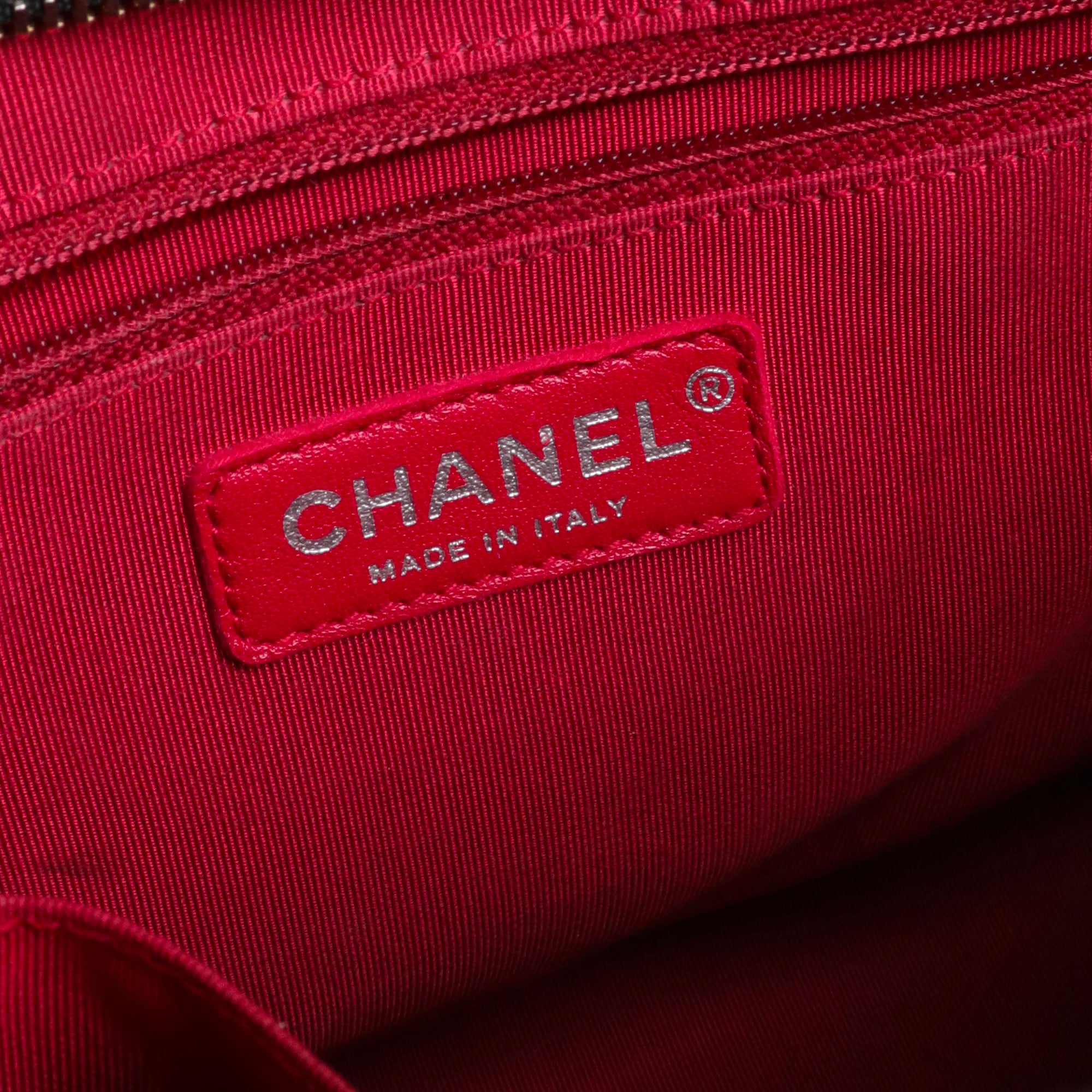 CHANEL - Gabrielle Chanel backpack in navy blue tweed
