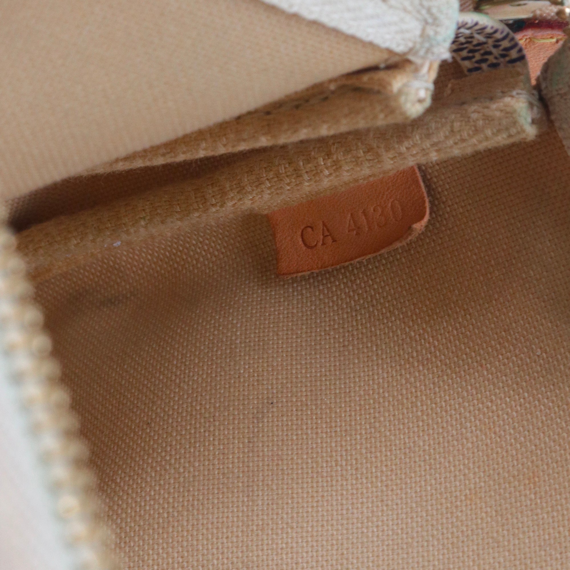 LOUIS VUITTON - Louis Vuitton Accessory Pouch in Damier Azur Canvas