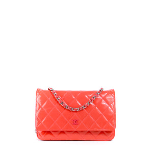 CHANEL - Sac Wallet On Chain Timeless Chanel en cuir verni rose