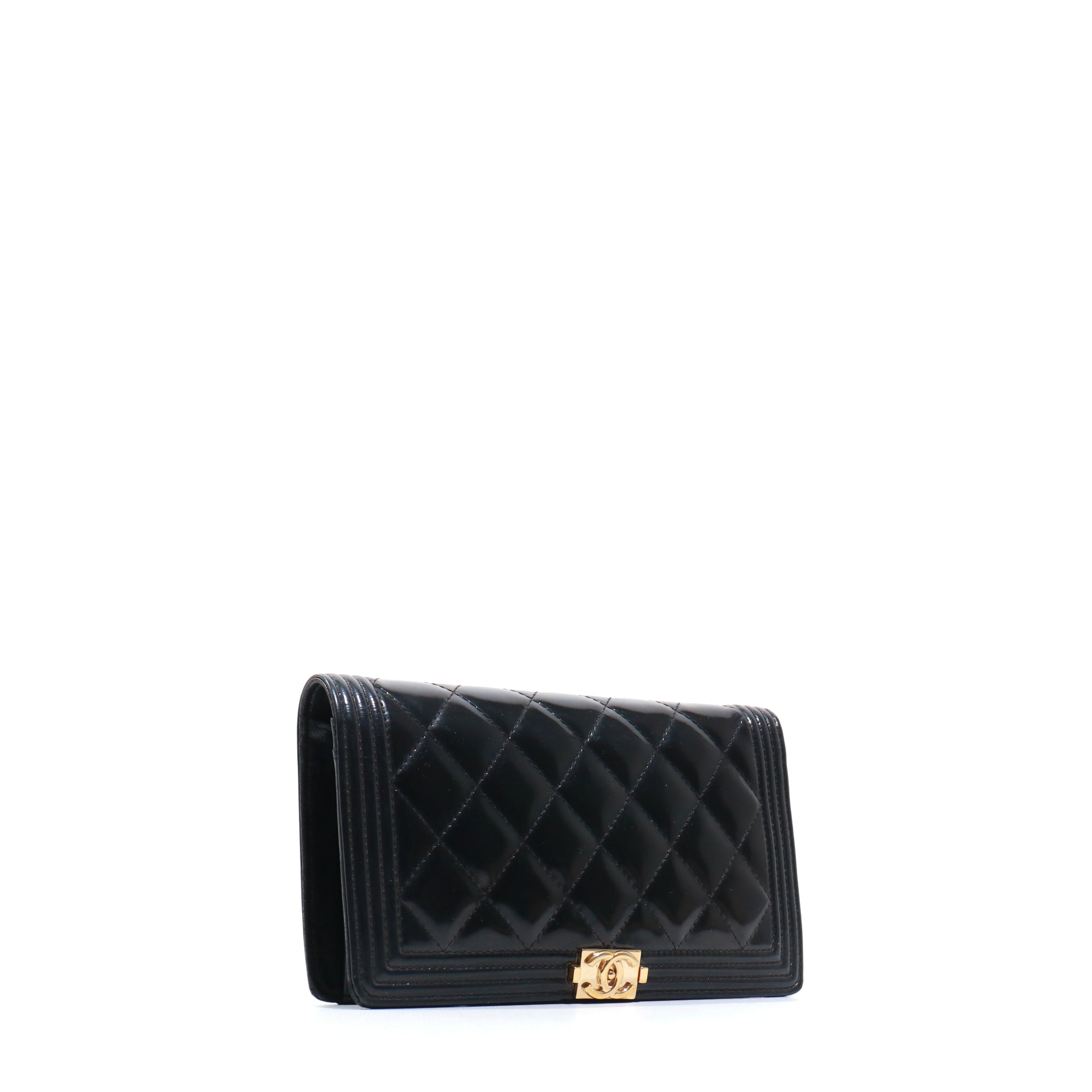 CHANEL - Boy wallet in patent quilted leather