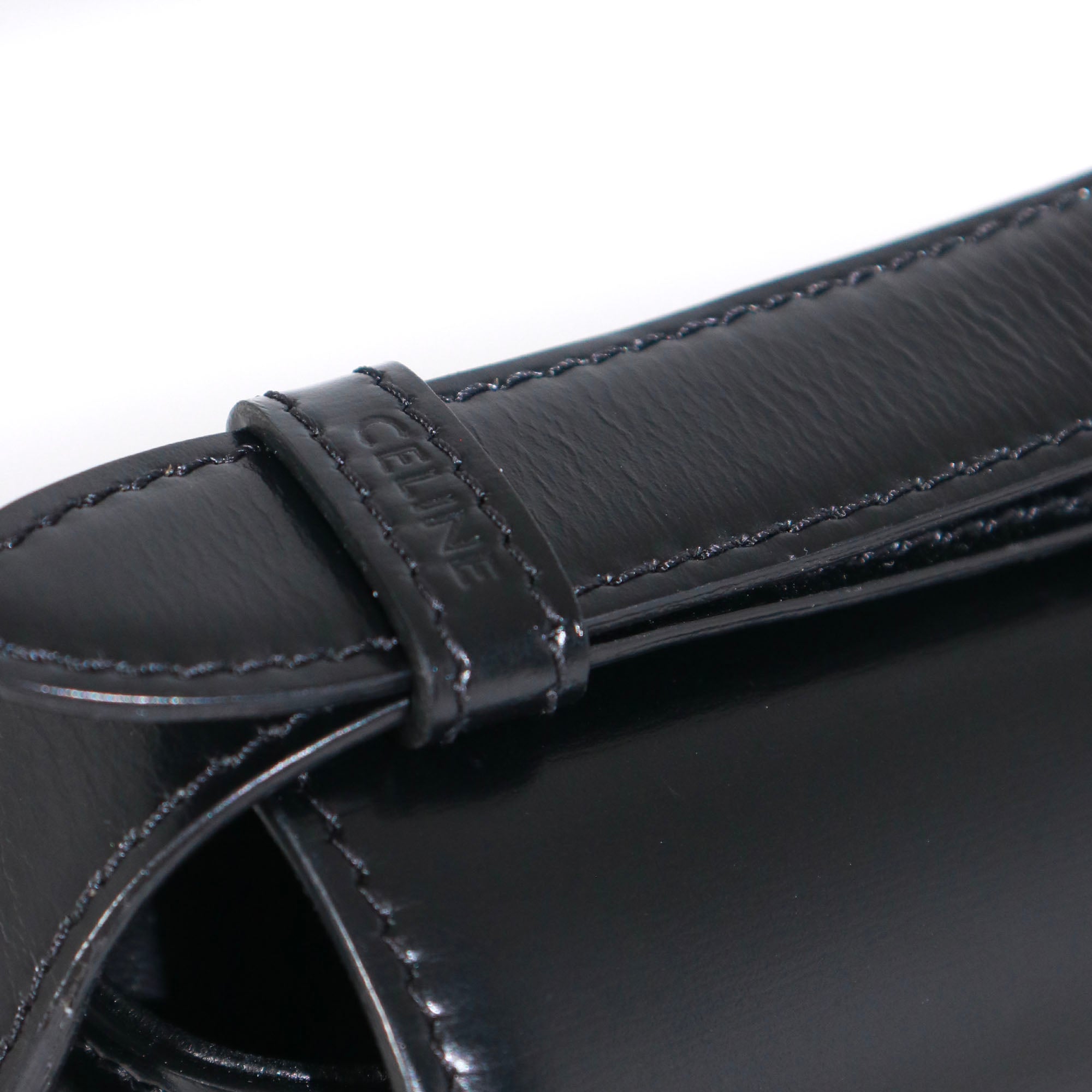 CELINE - Sac à bandoulière Triomphe medium en cuir box noir