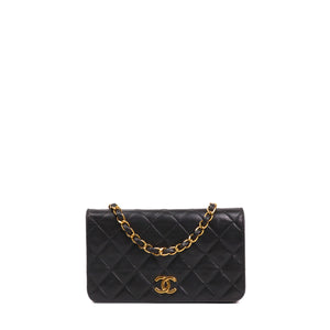 CHANEL - Sac à bandoulière Wallet On Chain Chanel en cuir lisse noir vintage