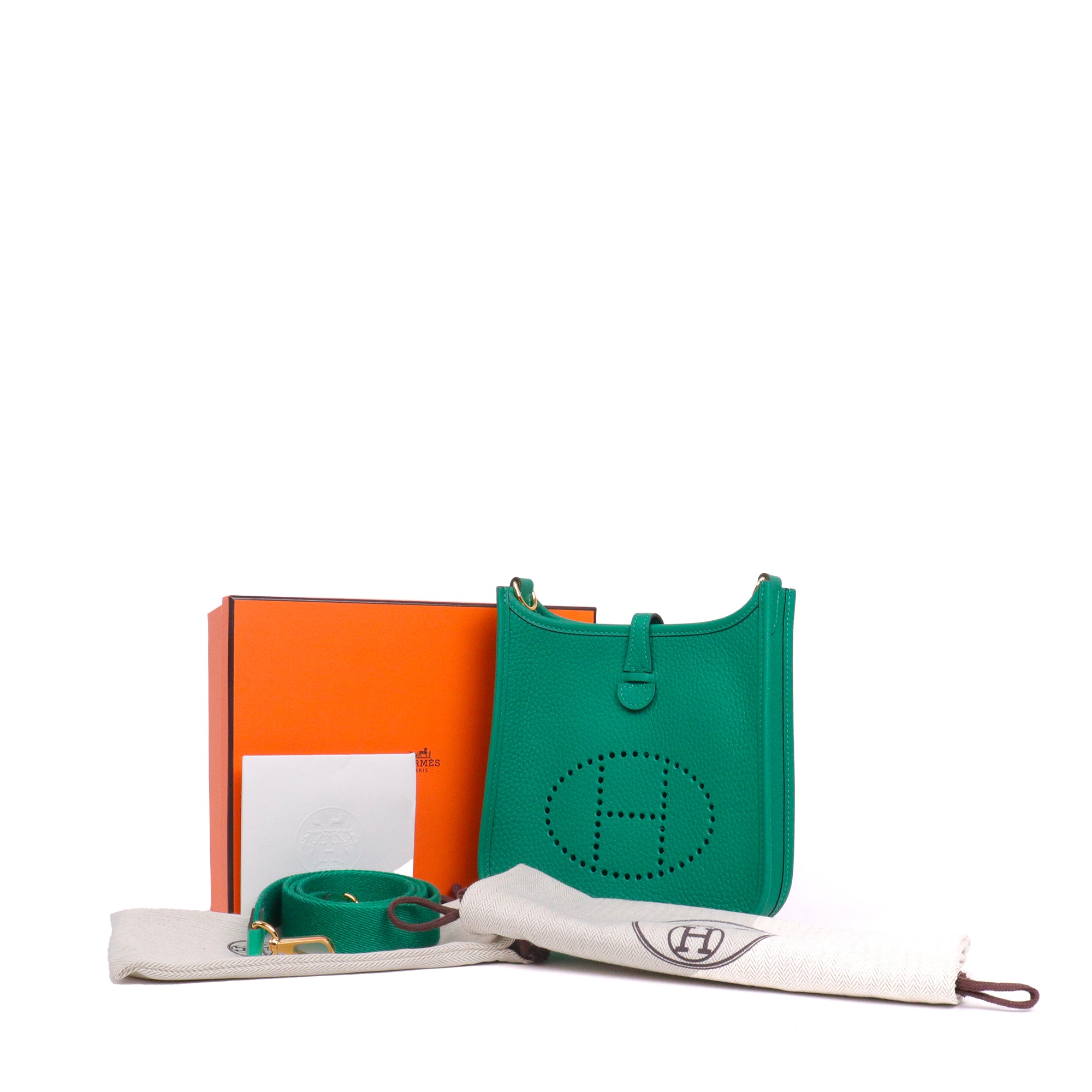 HERMÈS - Evelyne 16 shoulder bag in verona green taurillon leather