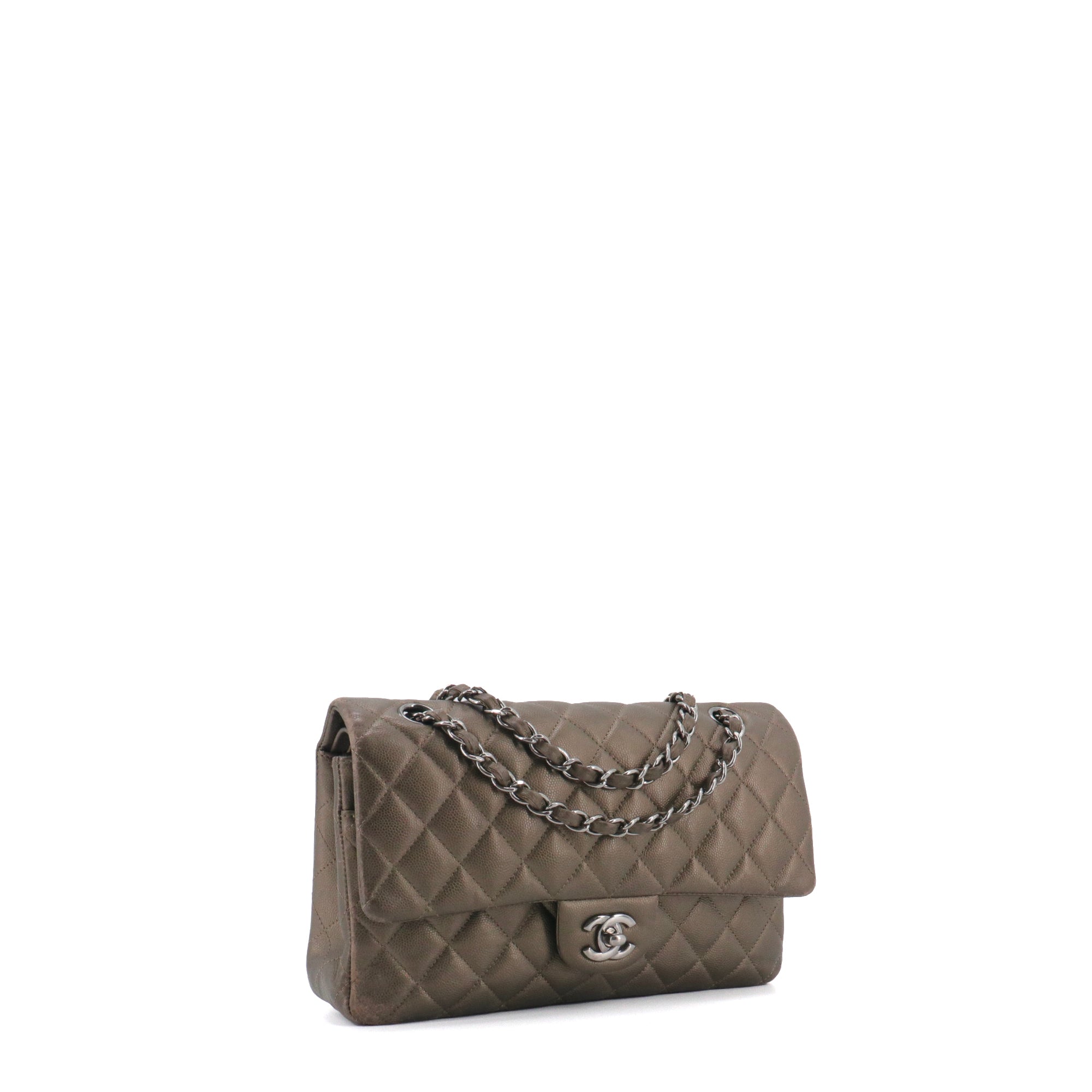 CHANEL - Chanel Timeless 25 double flap handbag in black quilted leather
