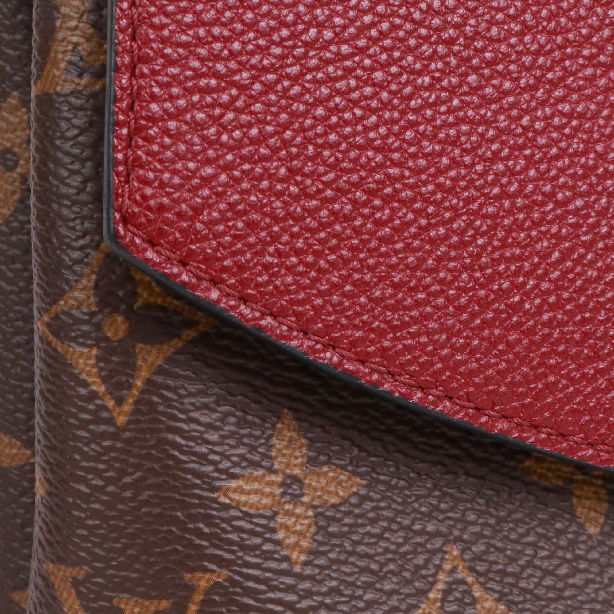 LOUIS VUITTON - Sac à bandoulière Saint Placide en toile monogrammée et cuir bordeaux