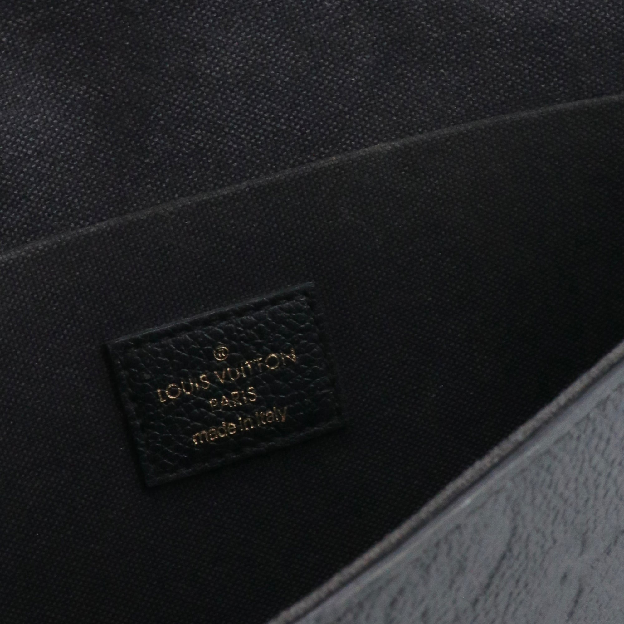 LOUIS VUITTON - Louis Vuitton Felicie pouch in black empreinte leather