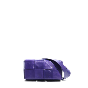 BOTTEGA VENETA - Cassette mini belt bag in purple smooth leather