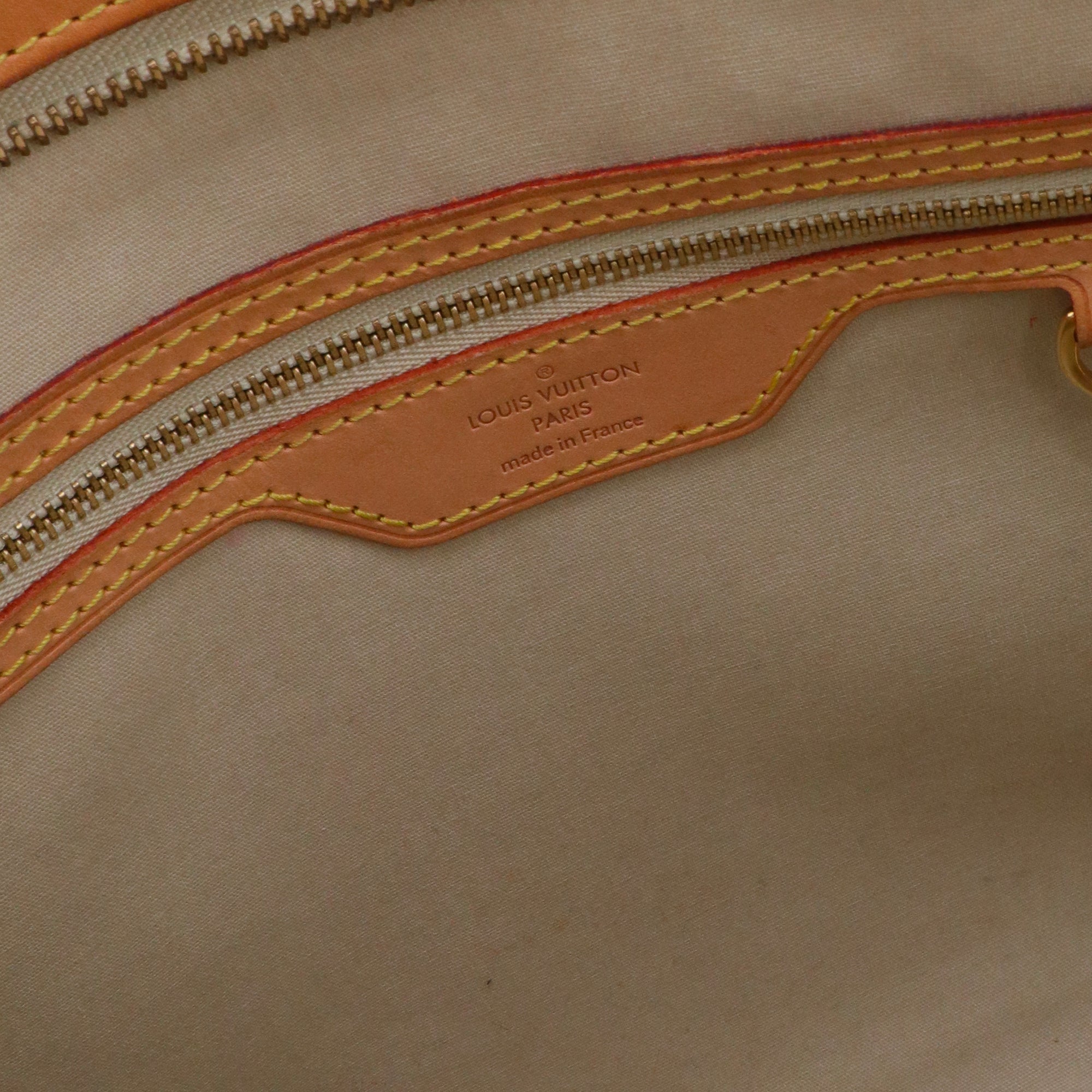 LOUIS VUITTON - Louis Vuitton Brea handbag in yellow patent leather