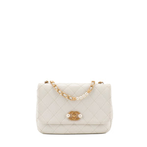 CHANEL - Chanel Pearl Side Flap shoulder bag in white glazed leather, limited edition