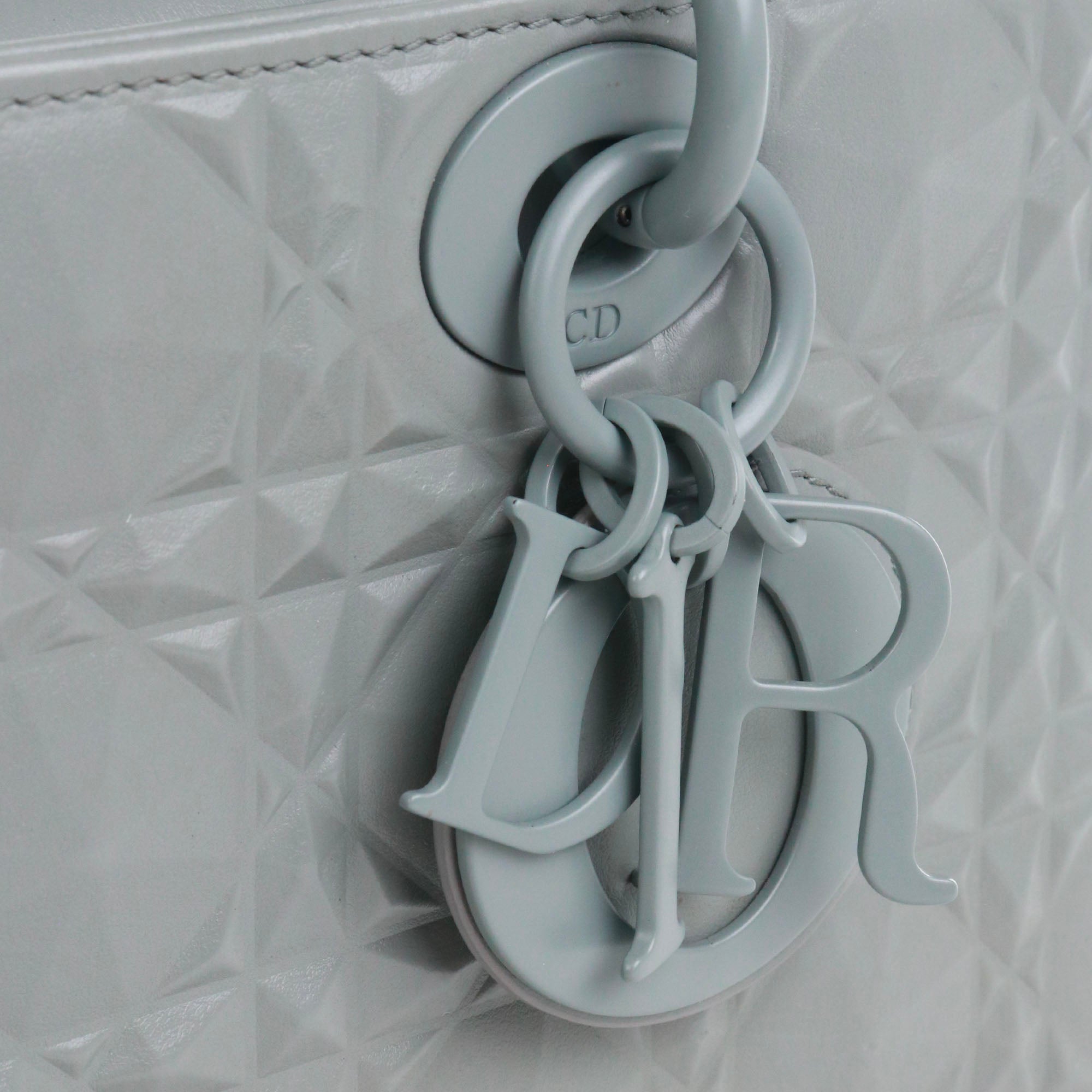 DIOR - Sac à bandoulière Lady D-Joy Dior en cuir cannage diamant gris