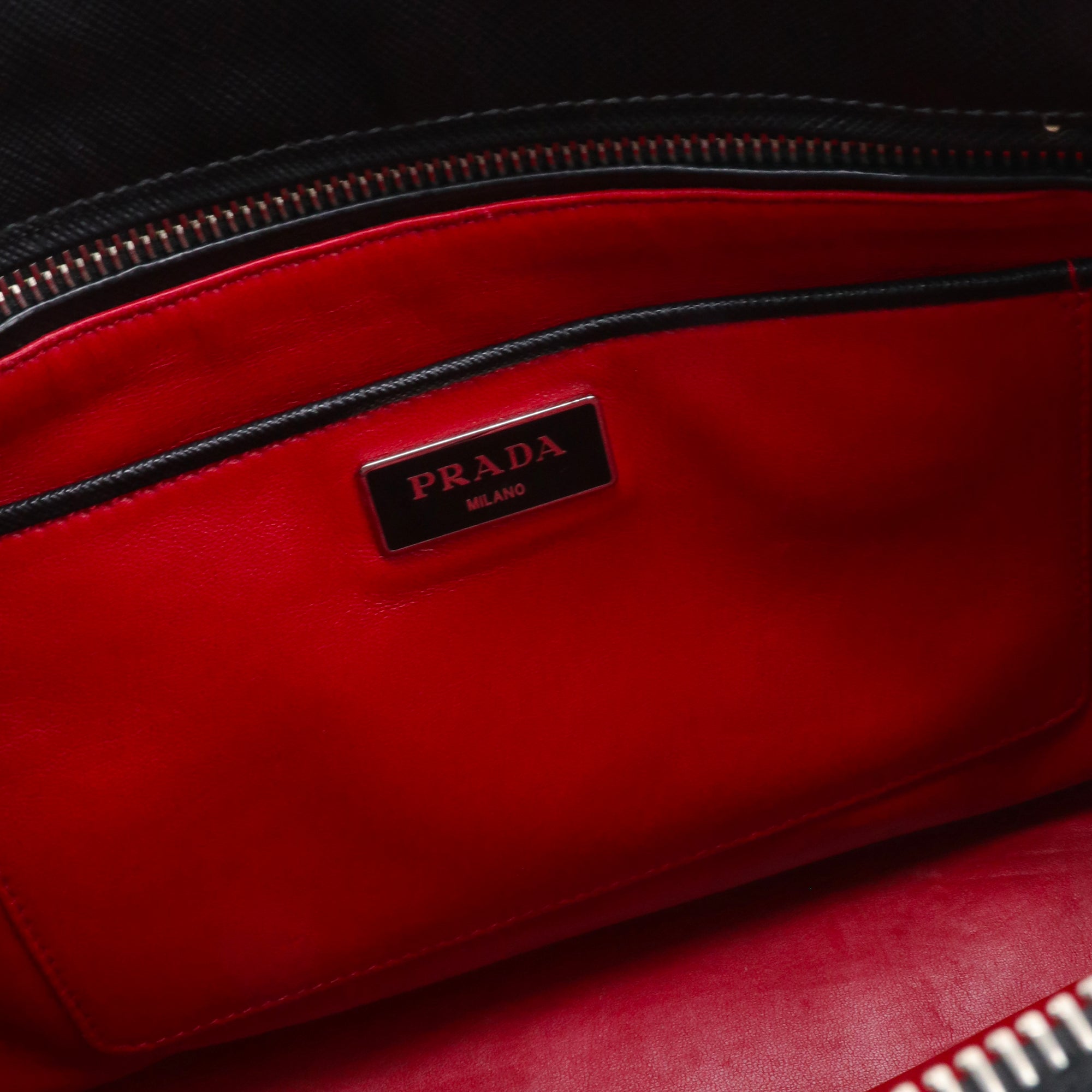 PRADA - Sac à main Galleria Prada en cuir grainé noir