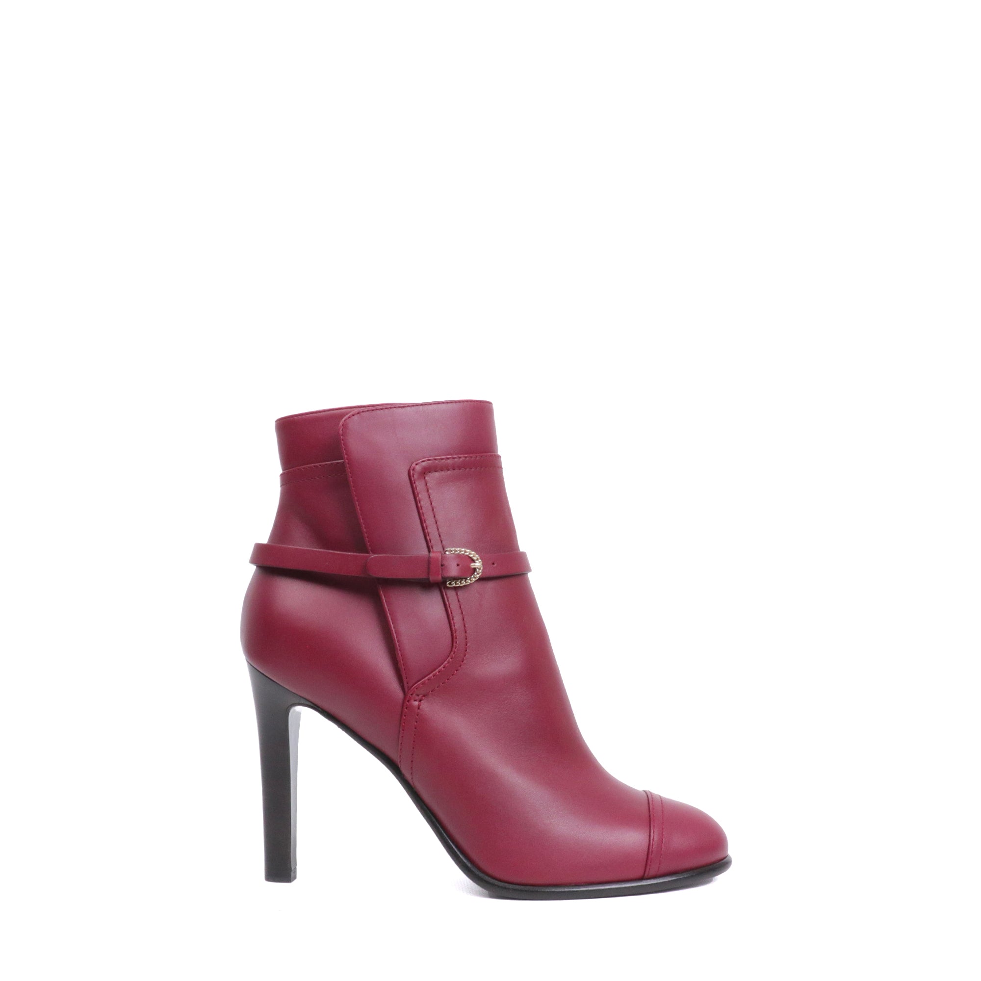CHANEL - Chanel CC ankle boots in black lambskin (T34.5)