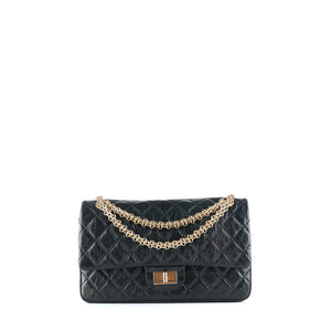 CHANEL - Sac à main 2.55 en cuir matelassé noir