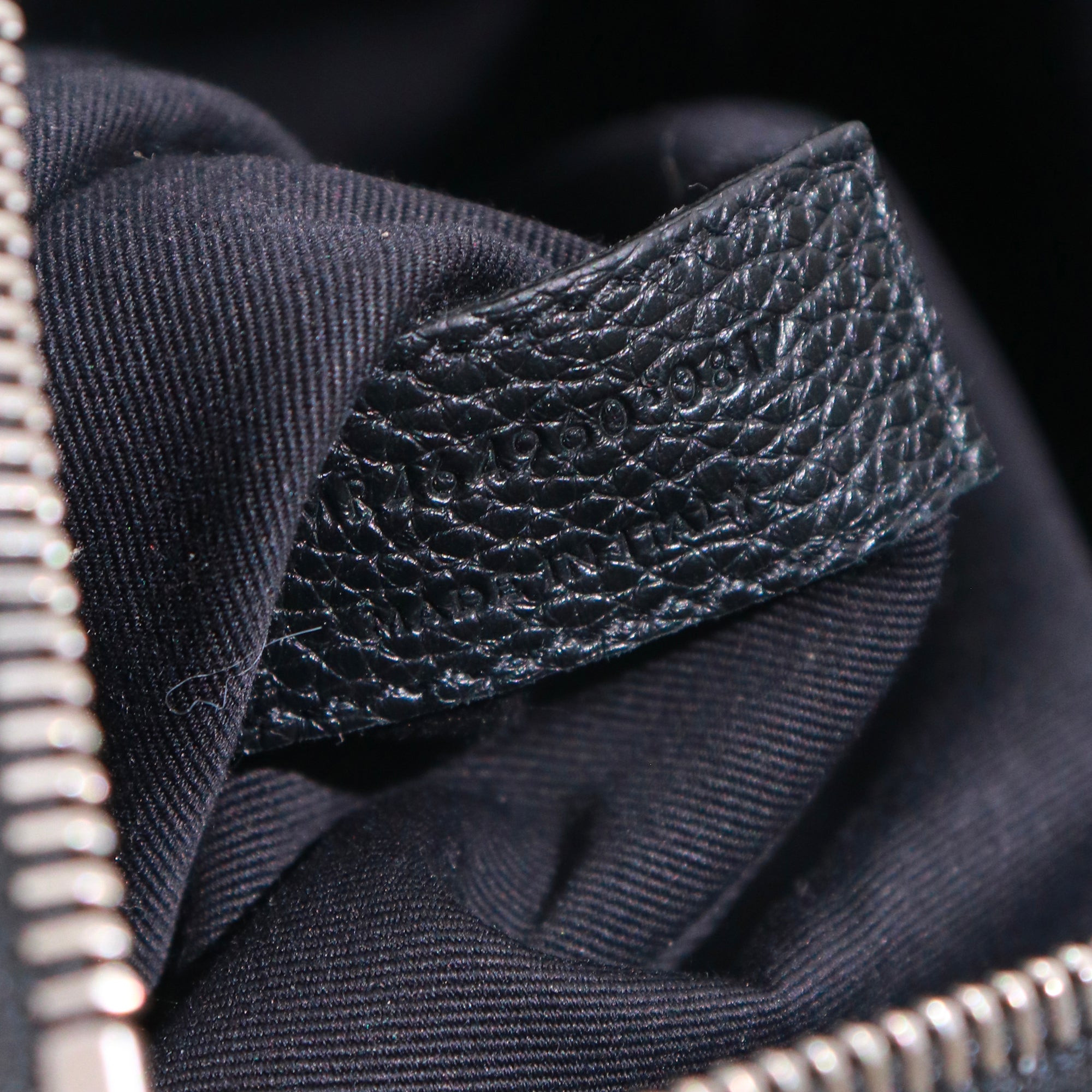 SAINT LAURENT - Small Sac de Jour in black grained leather