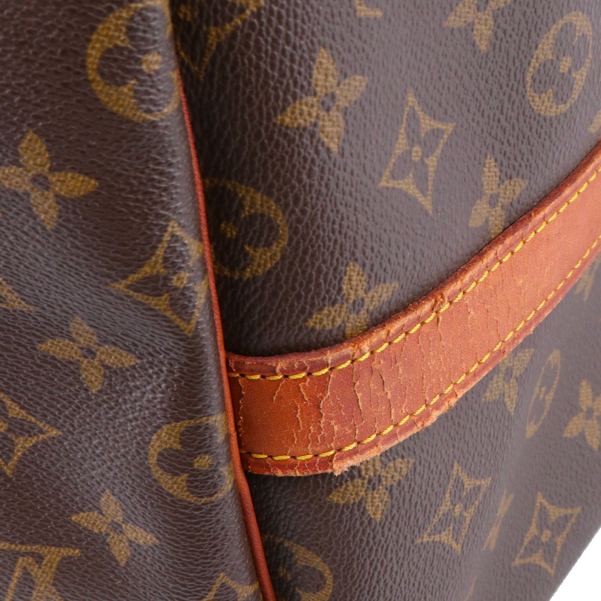 LOUIS VUITTON - Sac de voyage Keepall 55 Louis Vuitton en toile monogrammée vintage