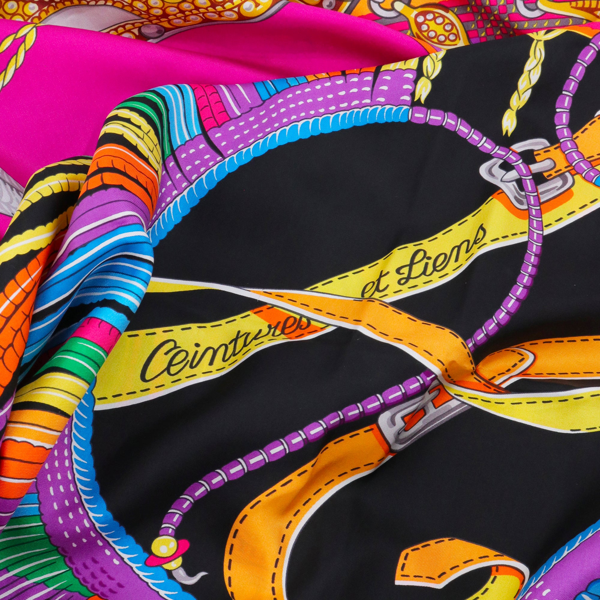 HERMÈS - Carré 140 Ceintures et Liens Hermès en soie multicolore
