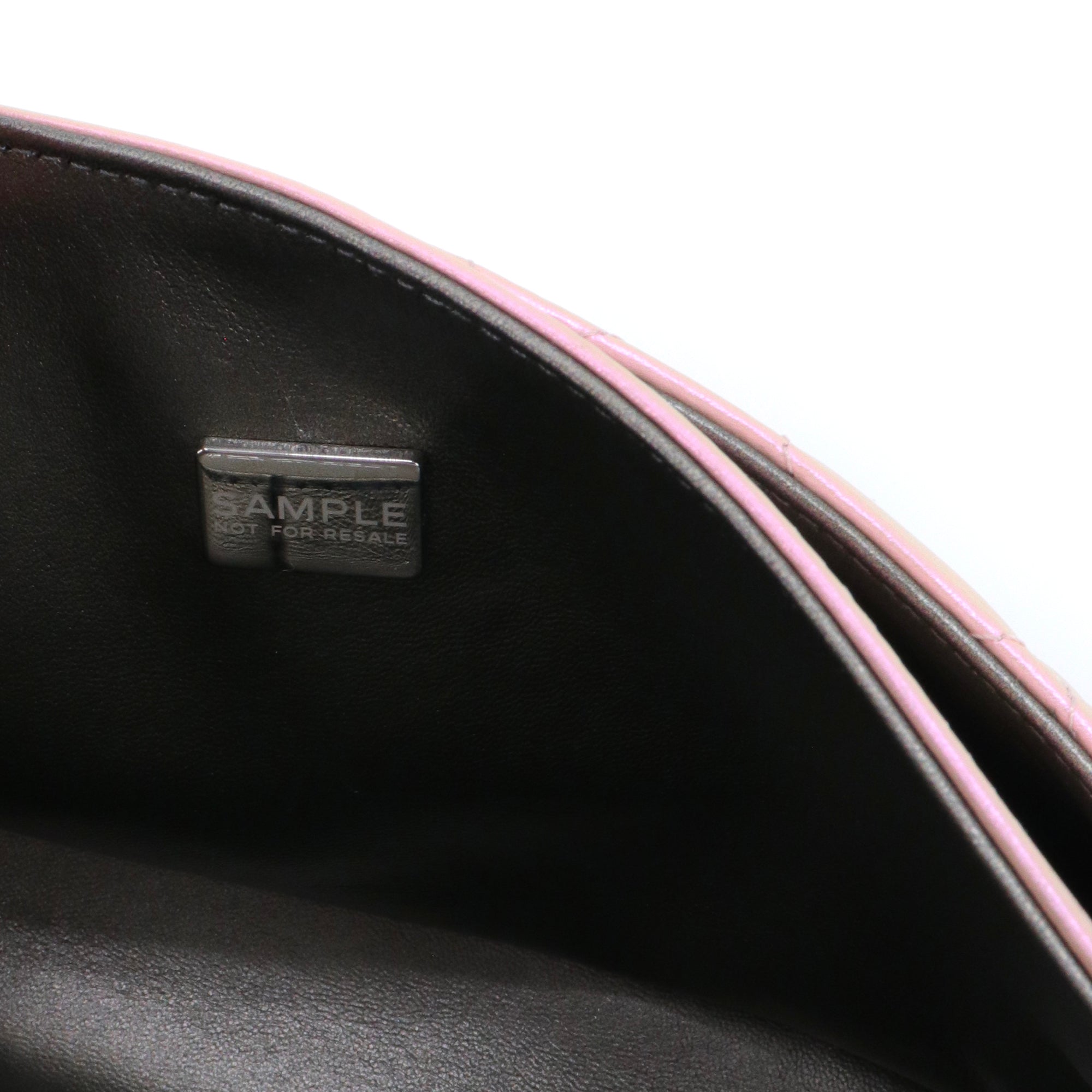 CHANEL - Sac à main Classique/Timeless 11.12 Chanel en cuir irisé rose