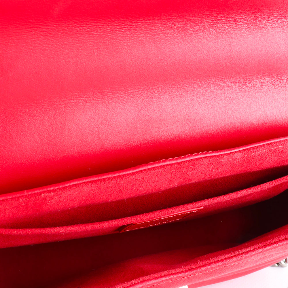 LOUIS VUITTON - Sac à bandoulière New Wave medium en cuir rouge