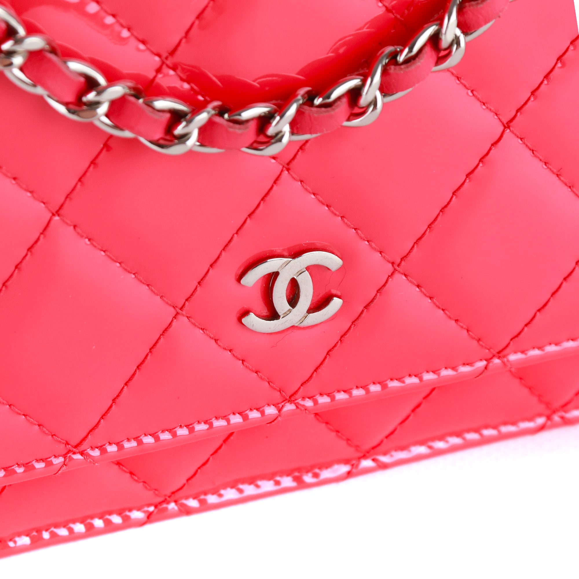CHANEL - Timeless Wallet On Chain bag in bright pink patent leather