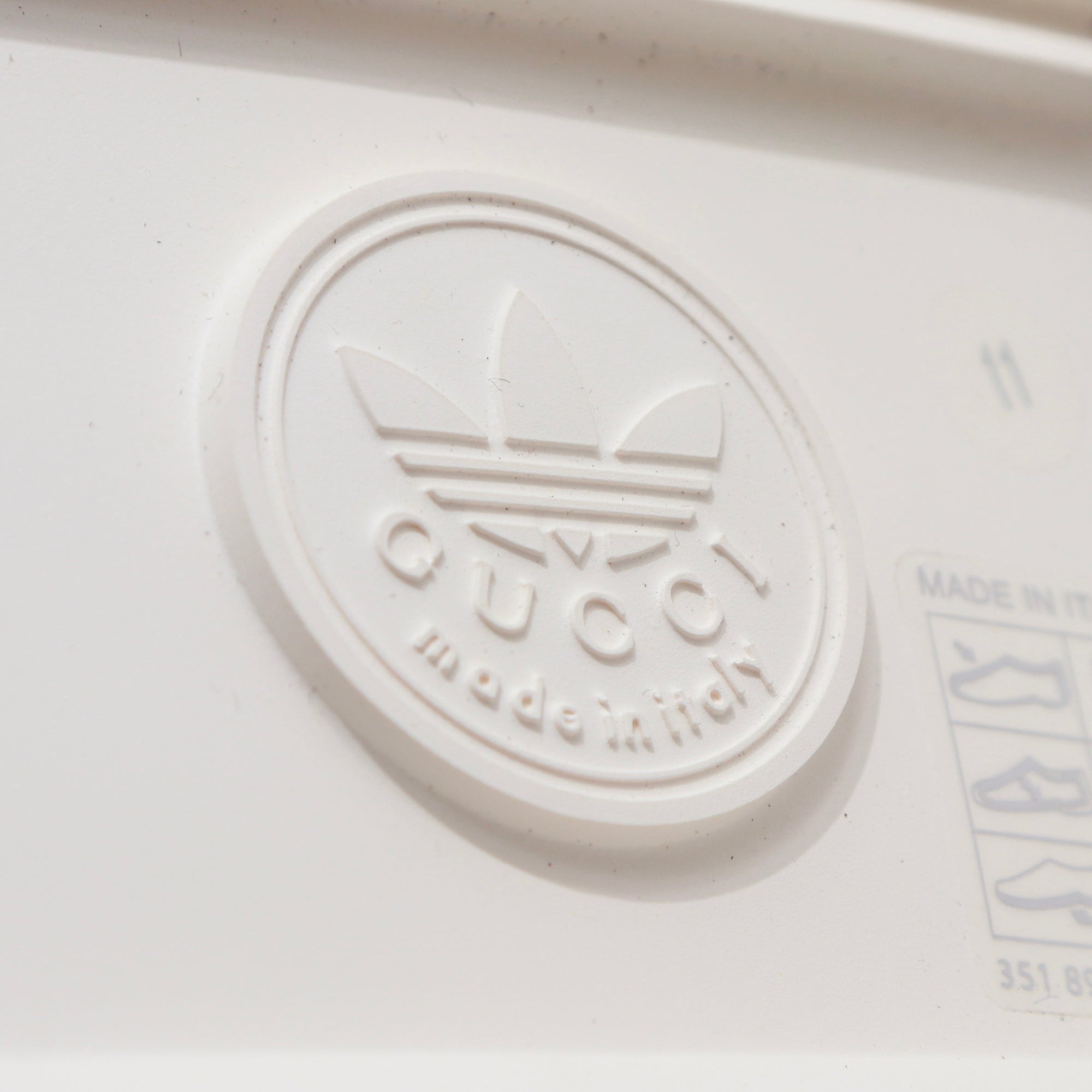GUCCI - Sandales monogrammées Gucci x Adidas (T45)