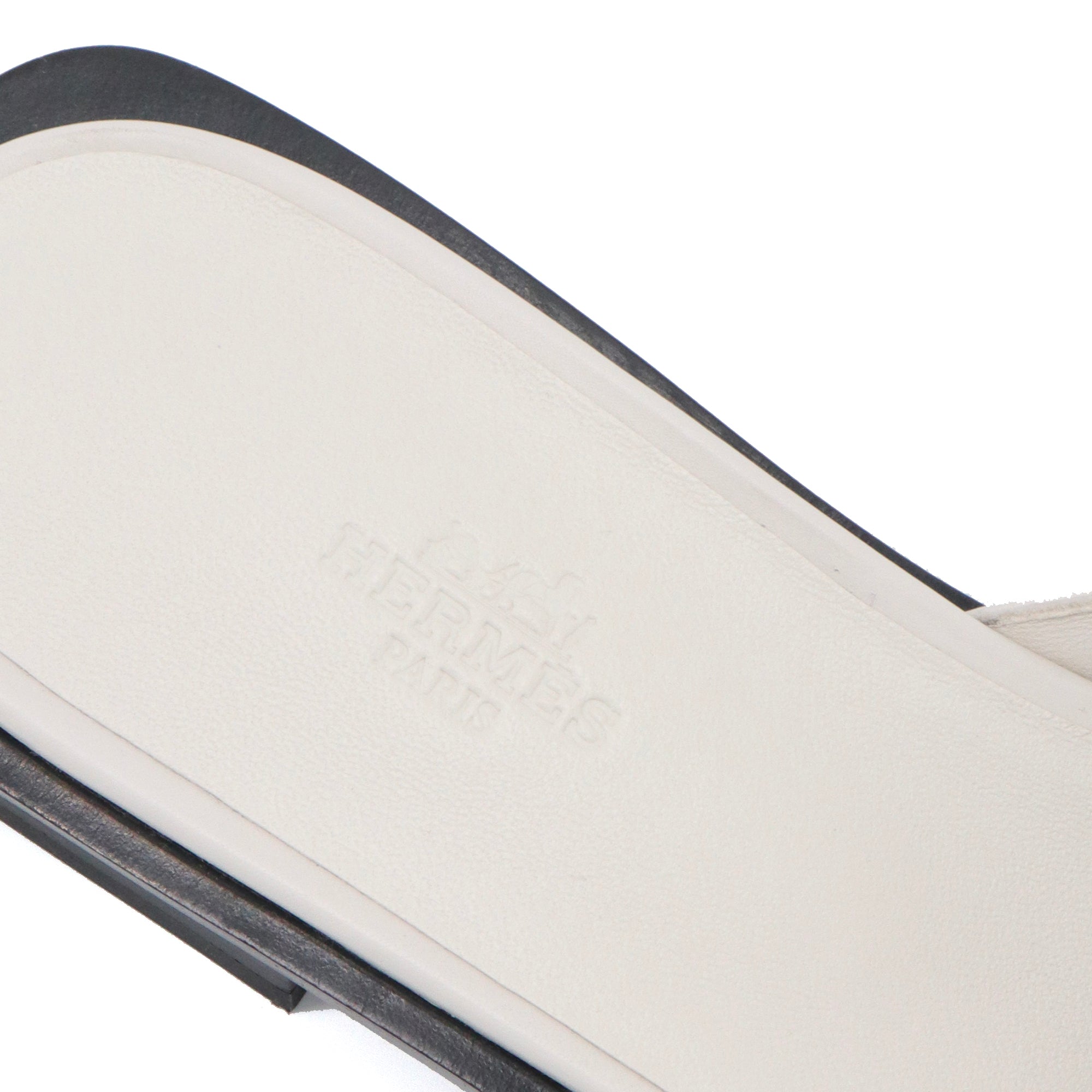 HERMÈS - Isle Hermès sandals in white leather (T38)