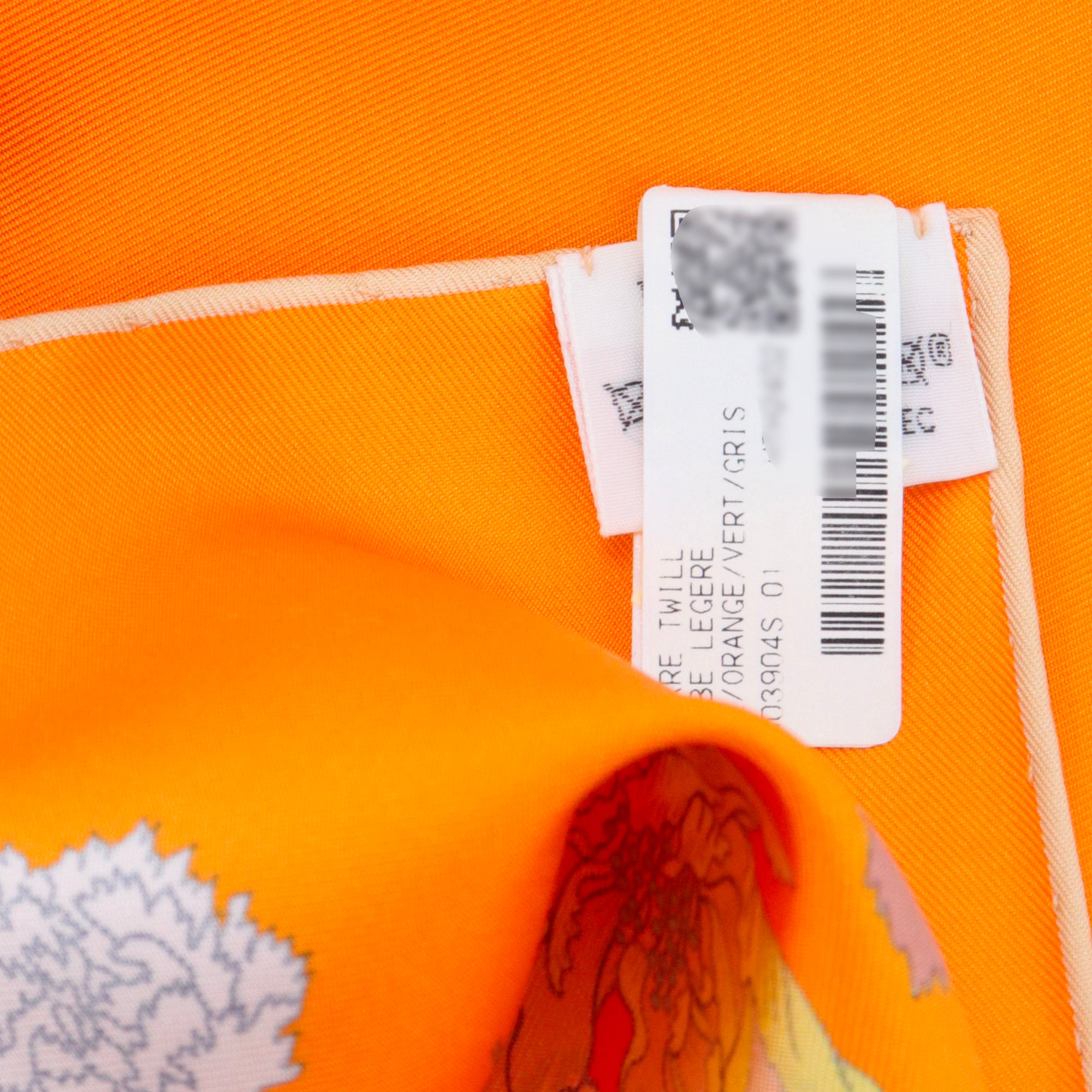 HERMÈS - Carré 90 Robe Légère Hermès en soie multicolore