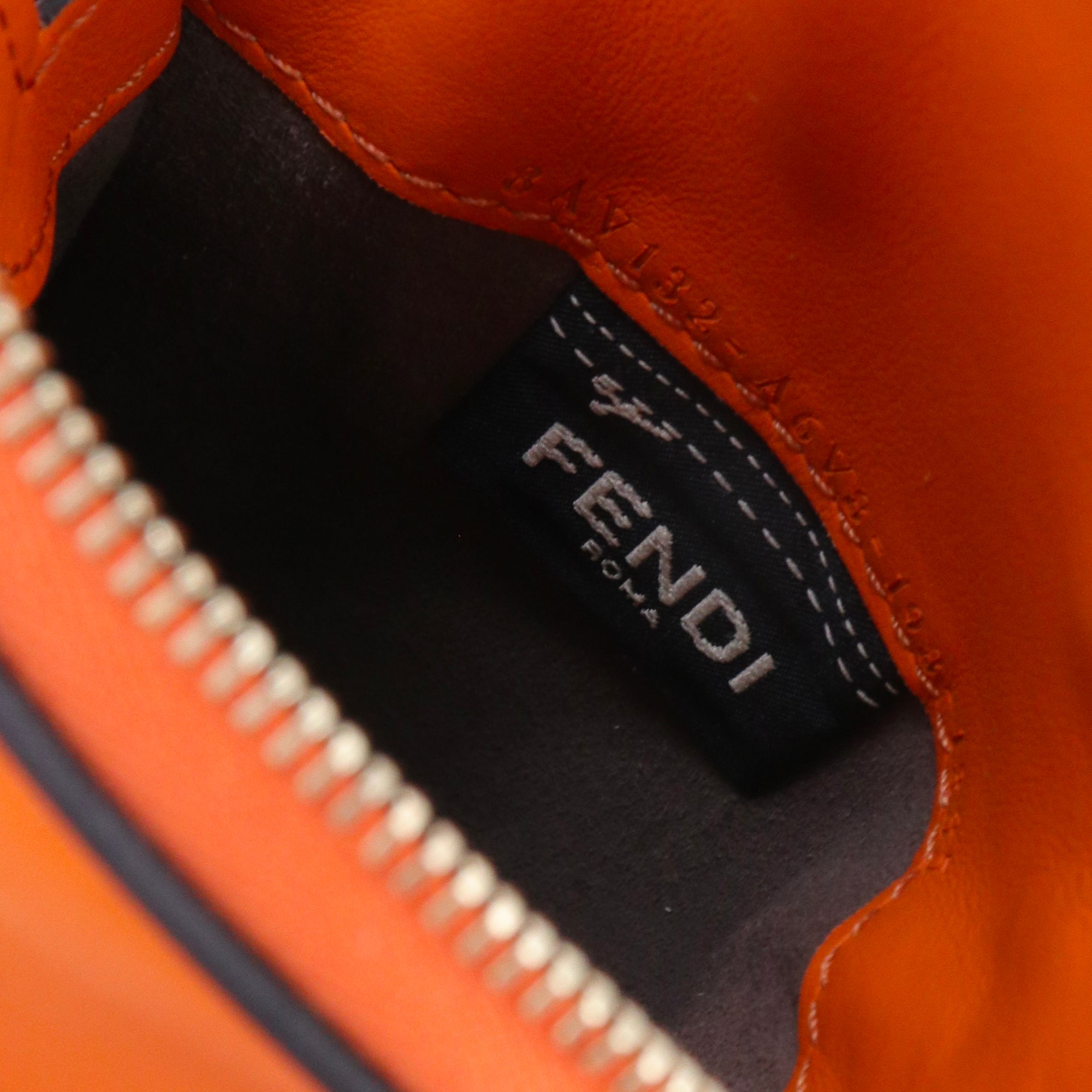 FENDI - Pochette de téléphone à bandoulière FF Fendi en cuir orange et PVC