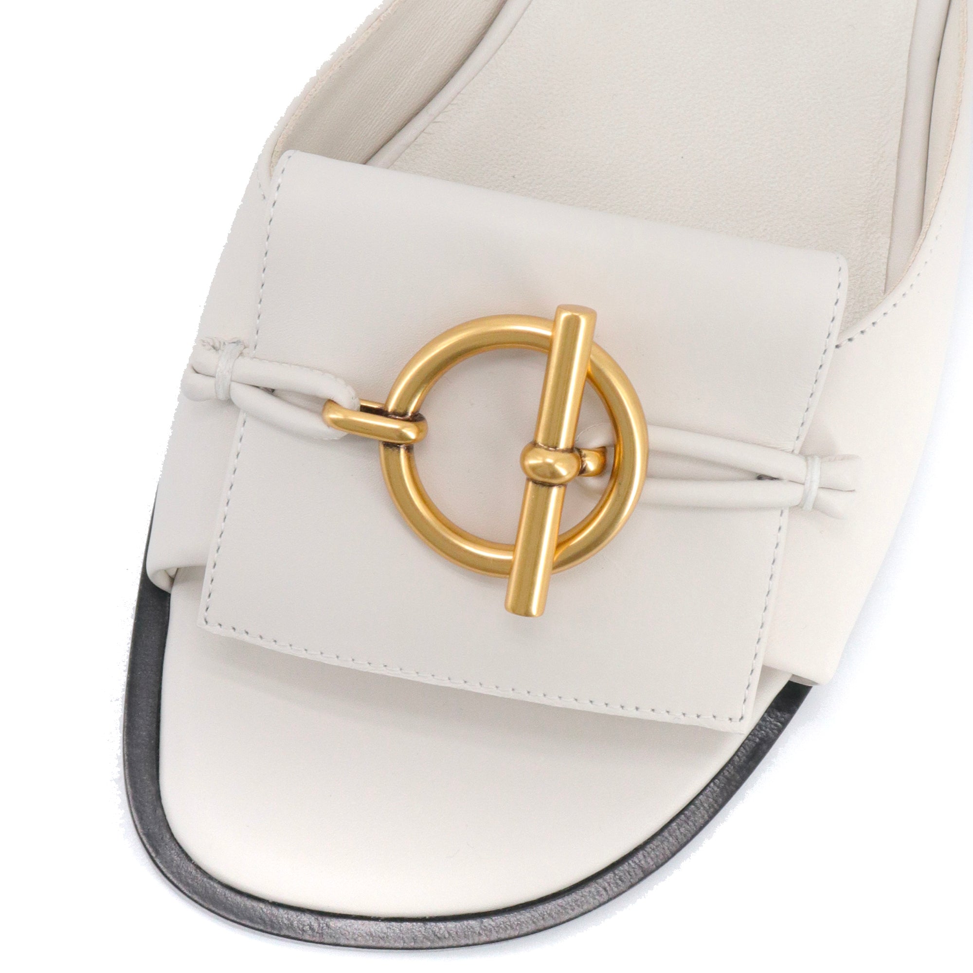 HERMÈS - Isle Hermès sandals in white leather (T38)