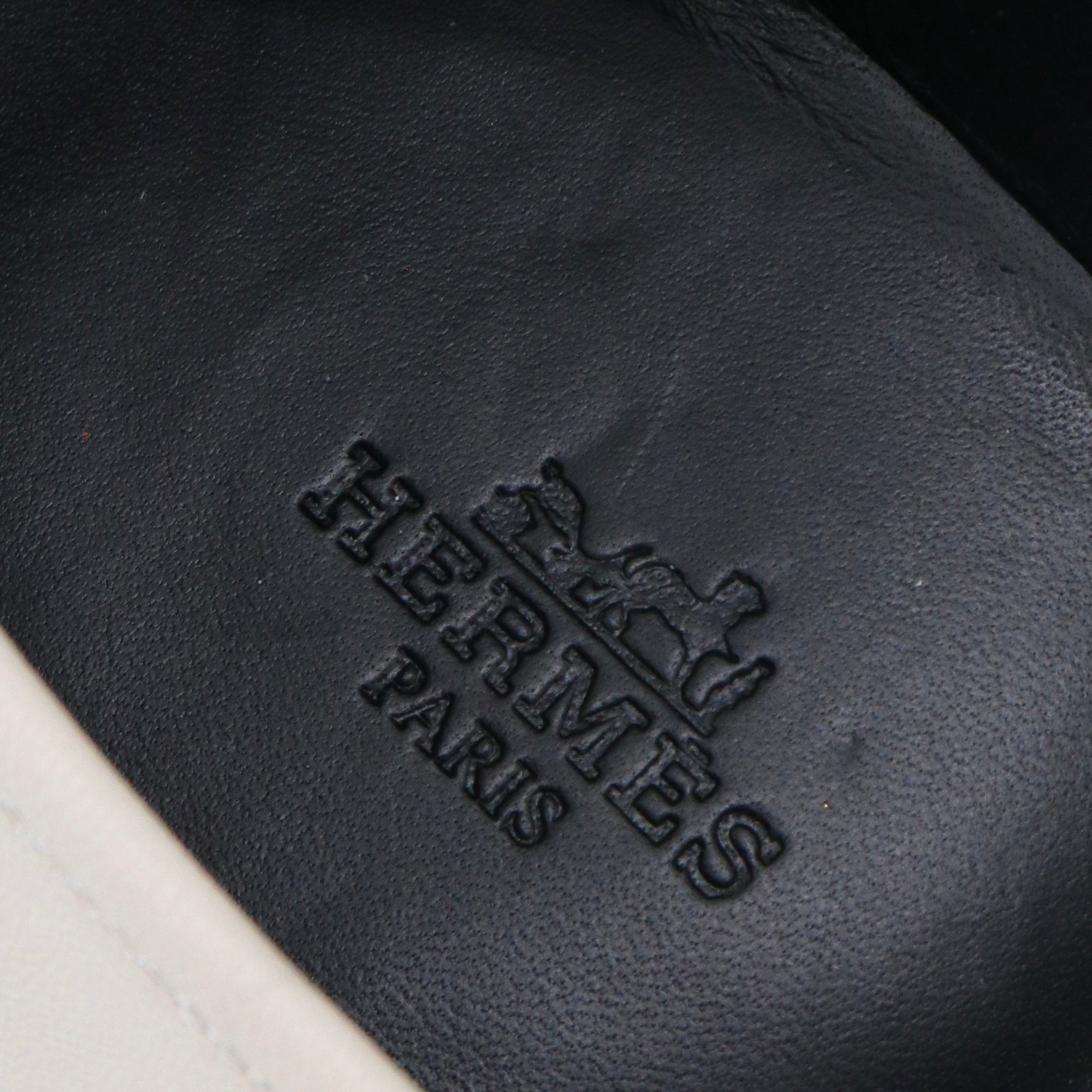 HERMÈS - Paris Hermès loafers in beige goat leather (T40)