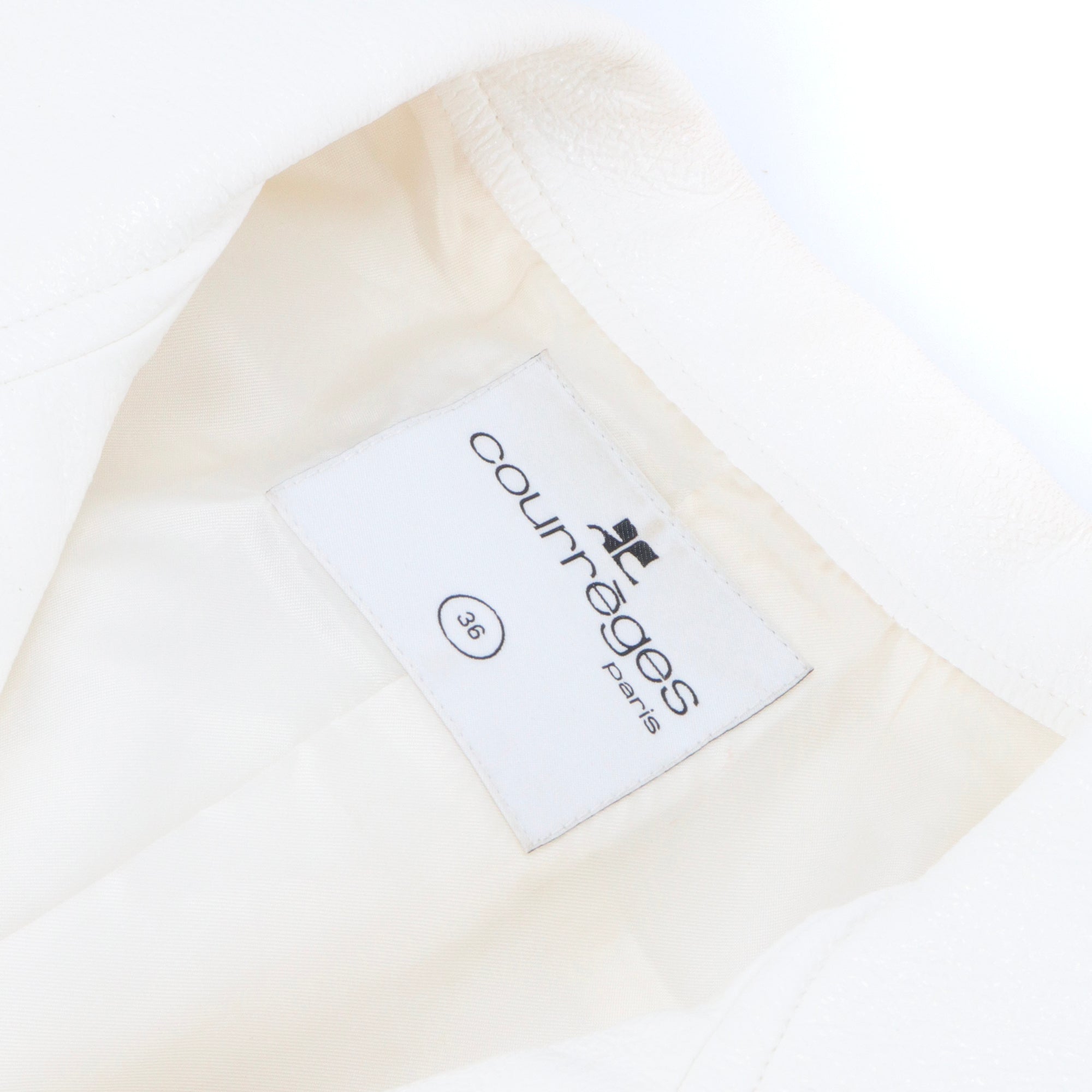 COURRÈGES - Courrèges Reissue Jacket in White Vinyl (Size 36)