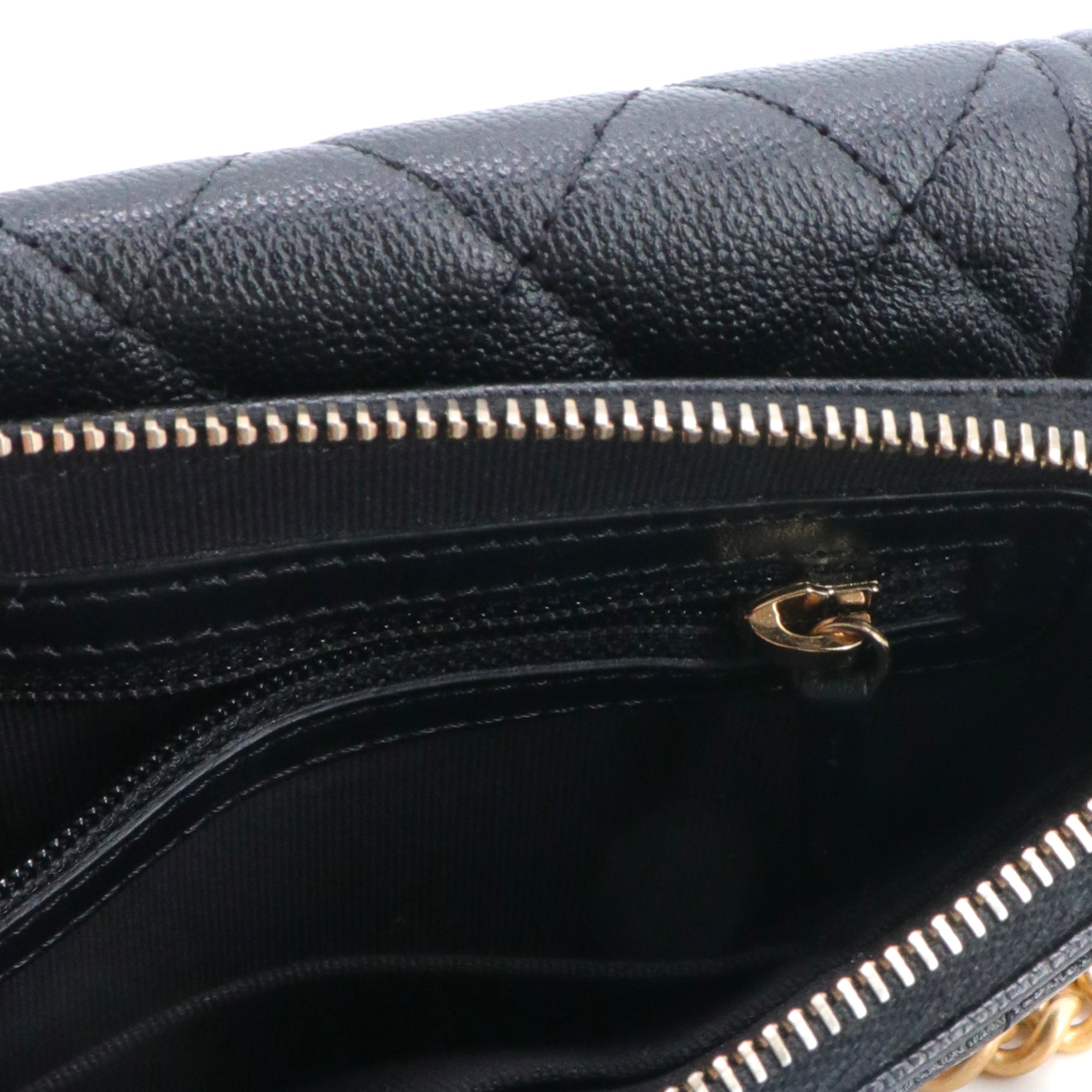 CHANEL - Sac à bandoulière Wallet On Chain Boy Chanel en cuir caviar noir