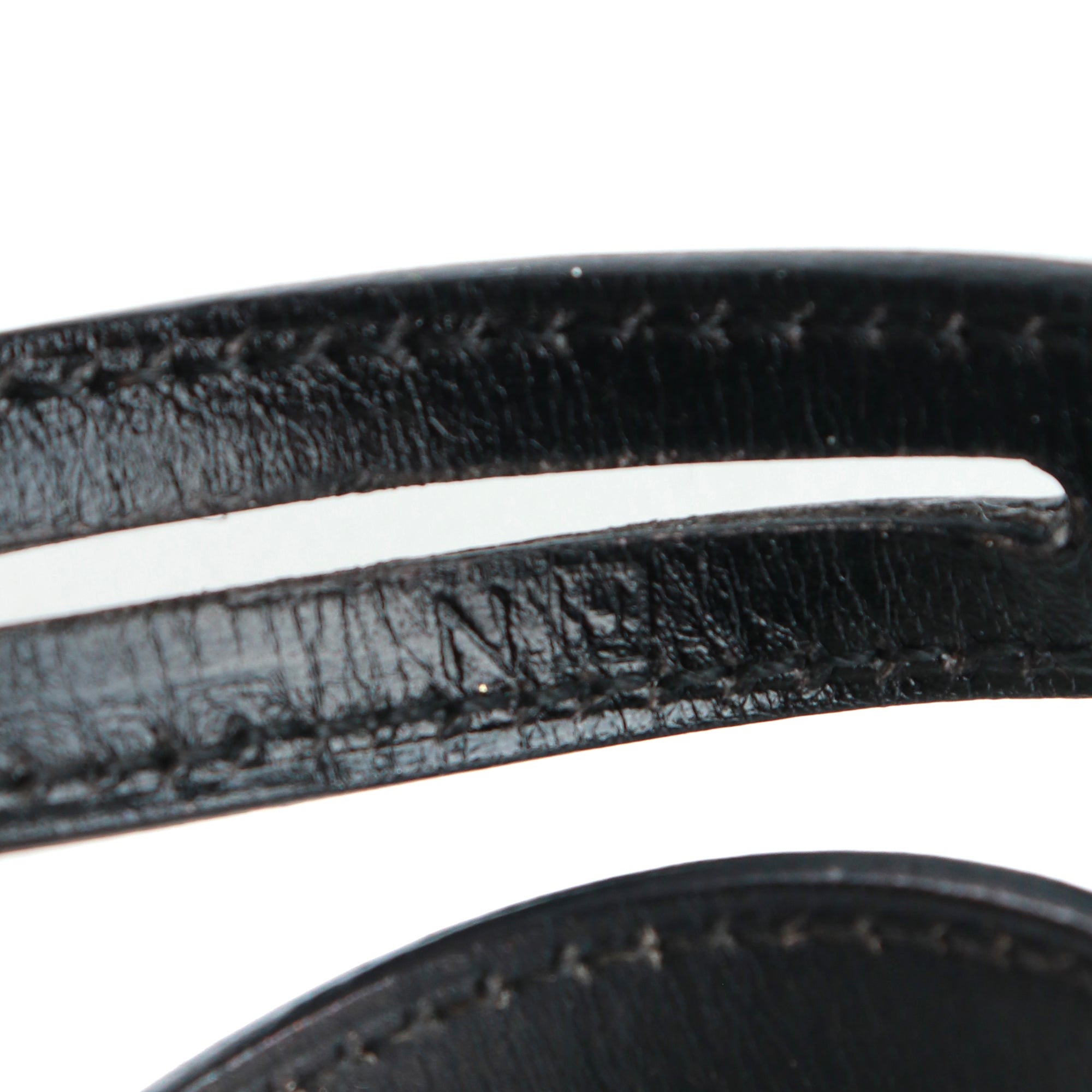 HERMÈS - Bracelet en cuir noir (M)