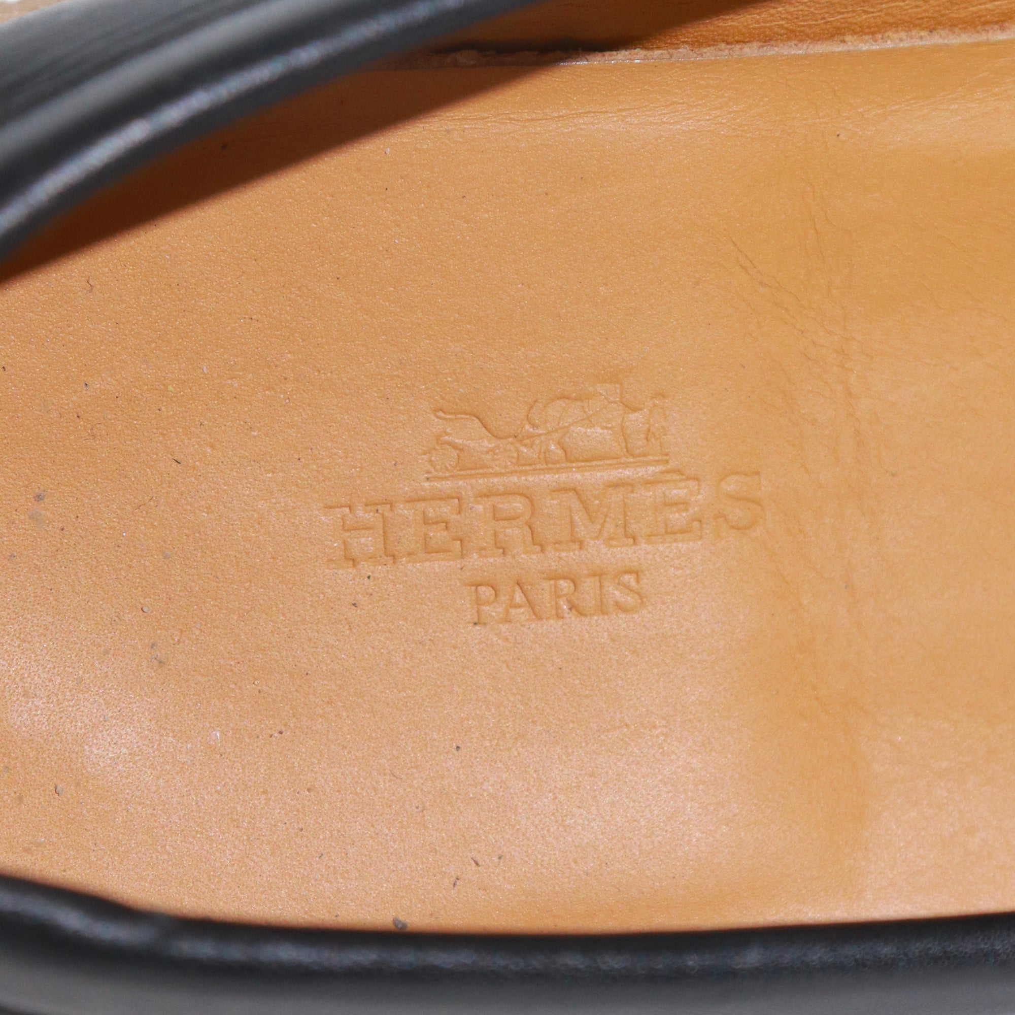 HERMÈS - Fanny platform loafers in black leather (T40)