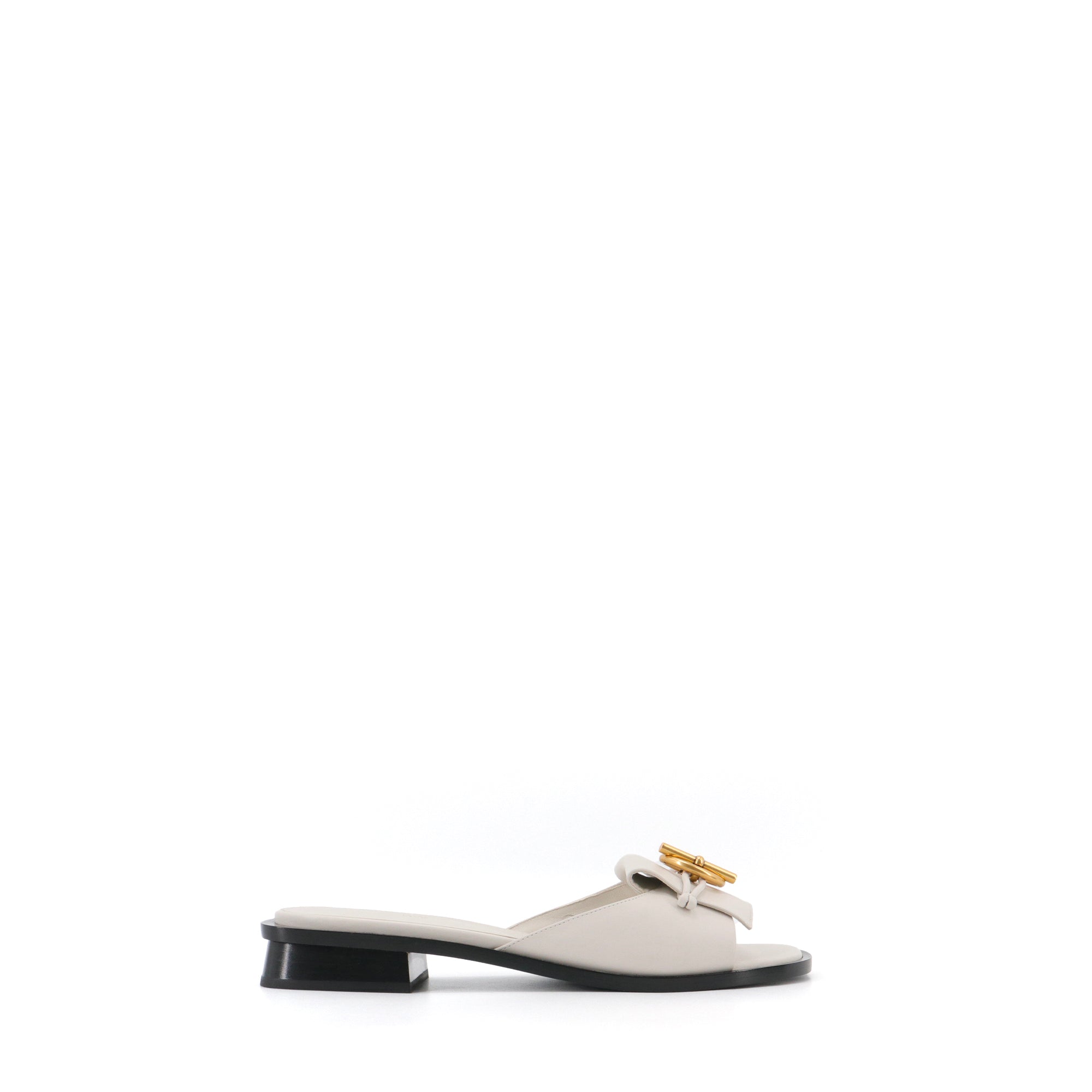 HERMÈS - Isle Hermès sandals in white leather (T38)