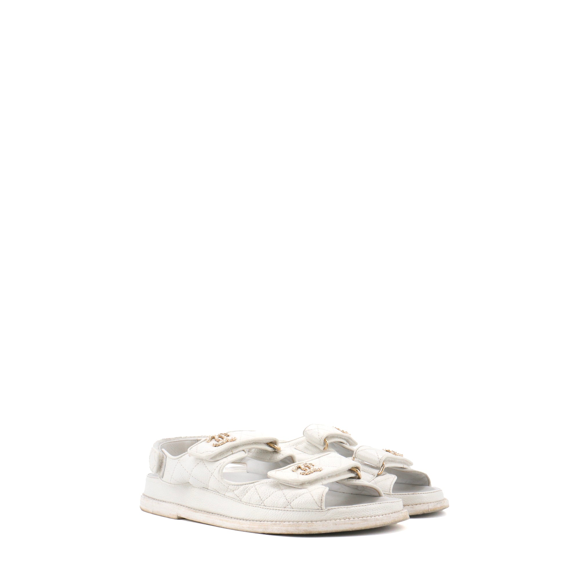 CHANEL - Sandales Dad Shoes Chanel en cuir matelassé blanc (T37,5)