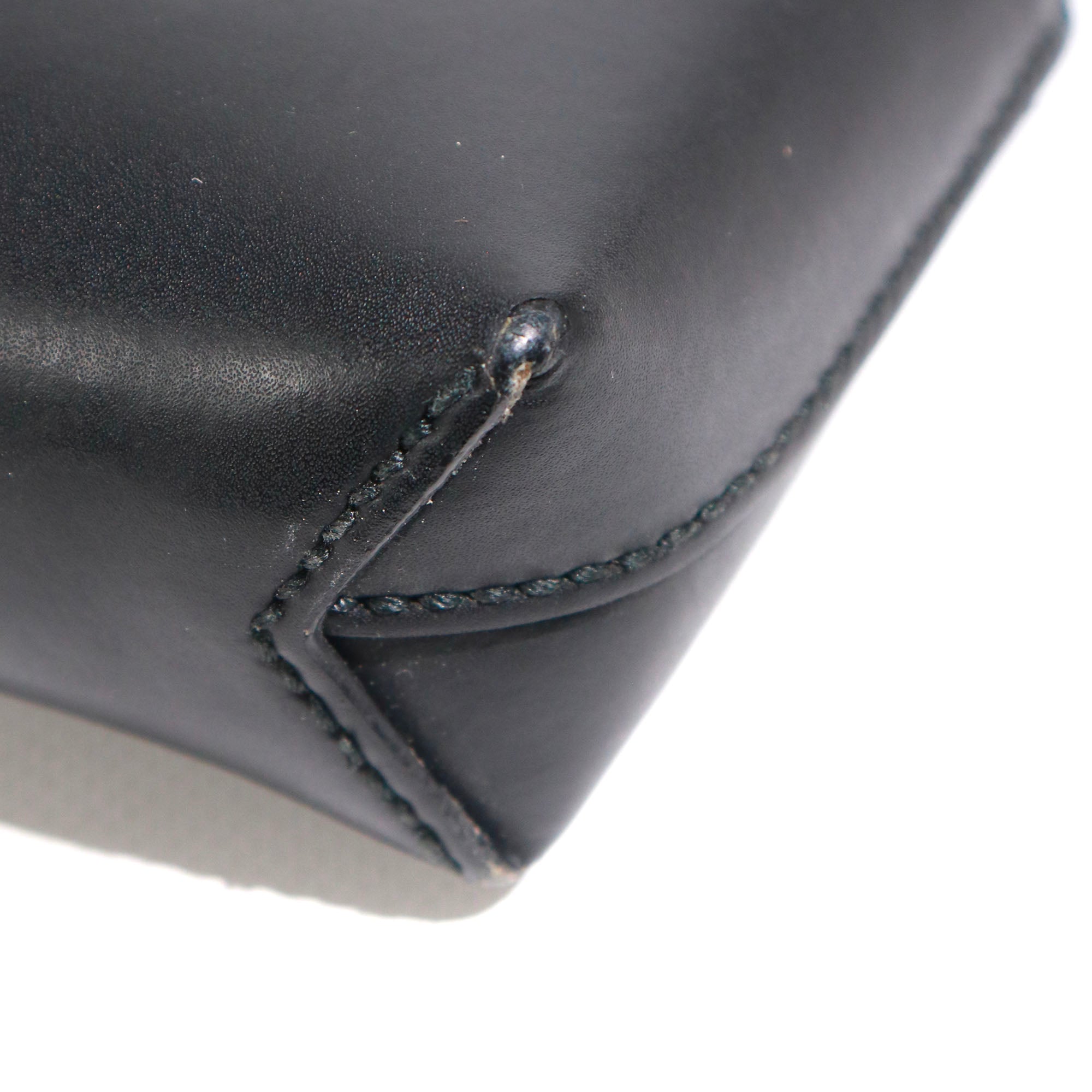 GUCCI - Gucci GG Supreme shoulder bag in coated canvas and black leather
