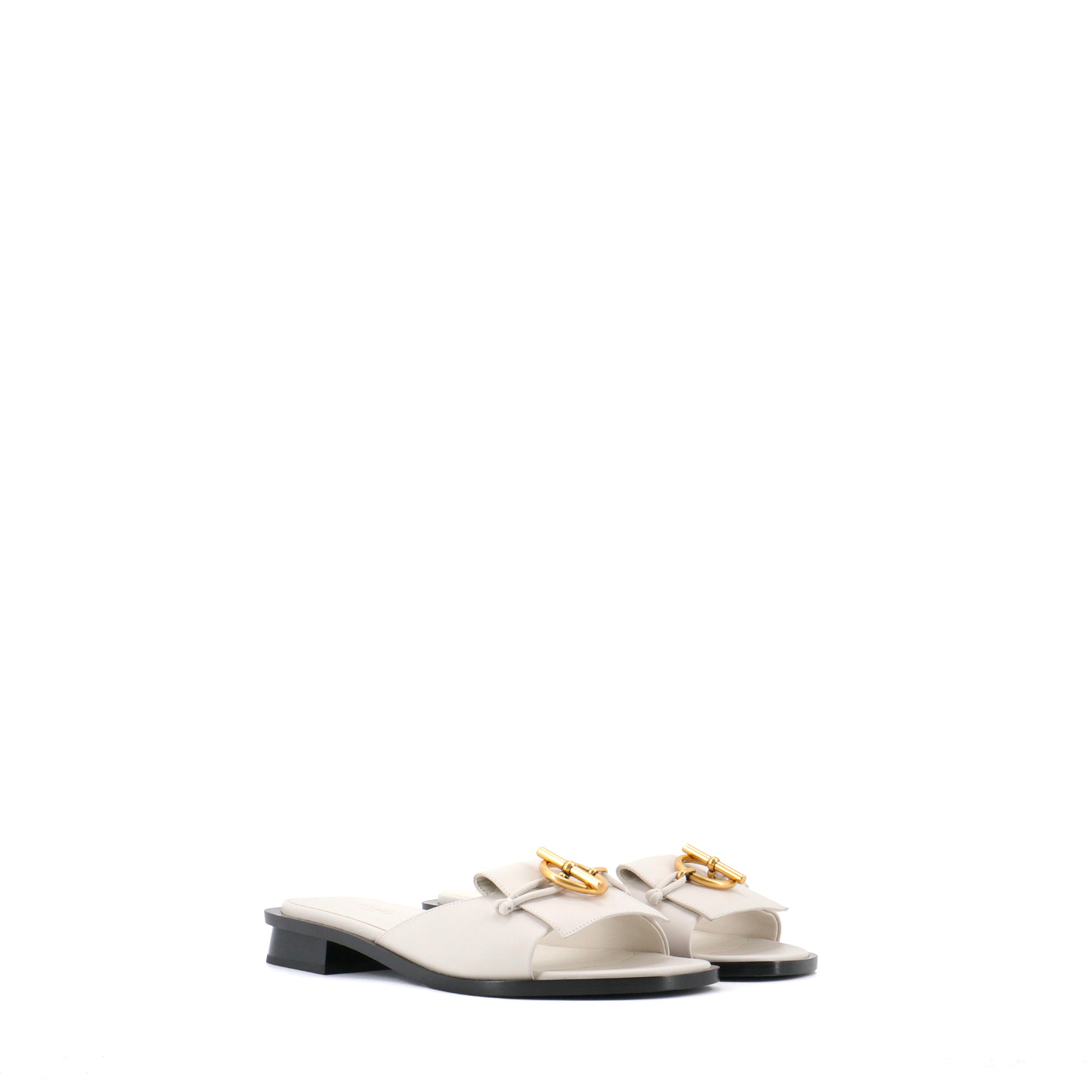 HERMÈS - Isle Hermès sandals in white leather (T38)