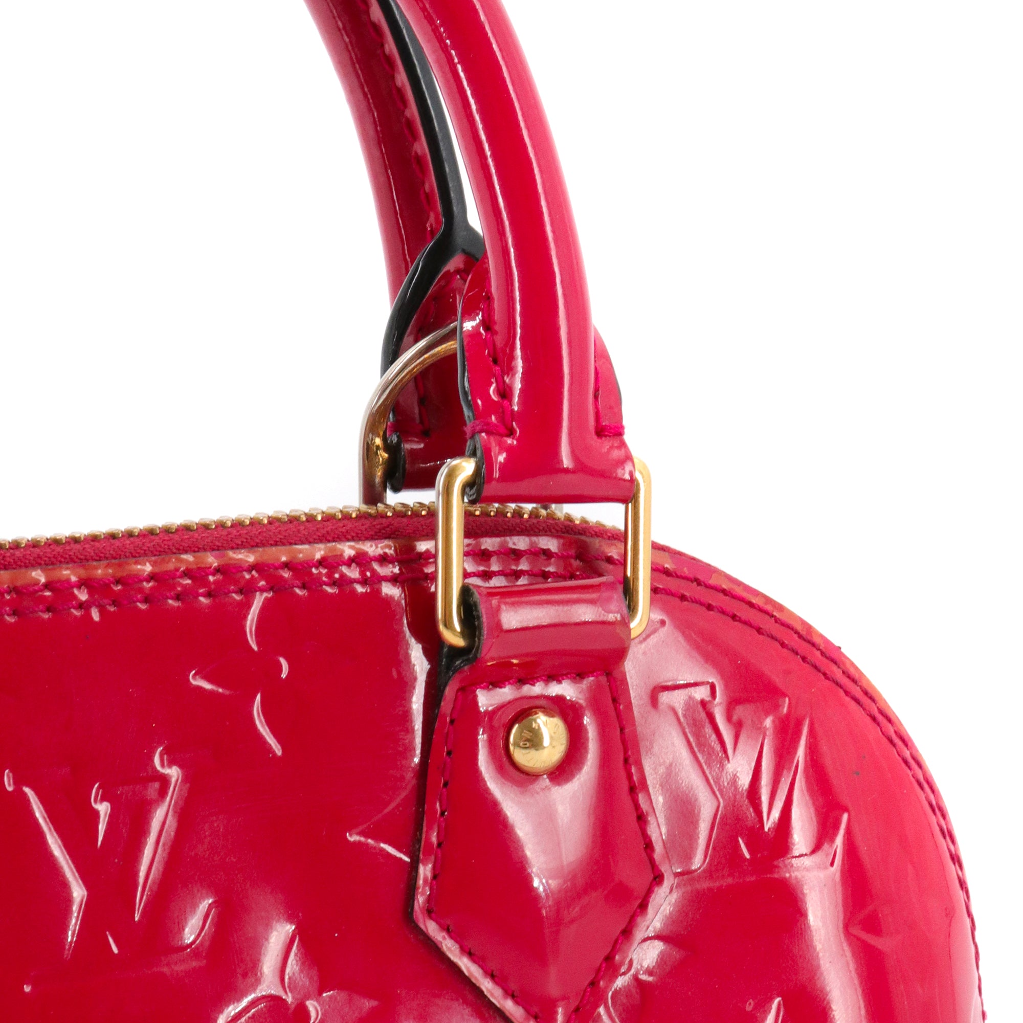 LOUIS VUITTON - Sac à bandoulière Alma BB Louis Vuitton en cuir verni rouge framboise