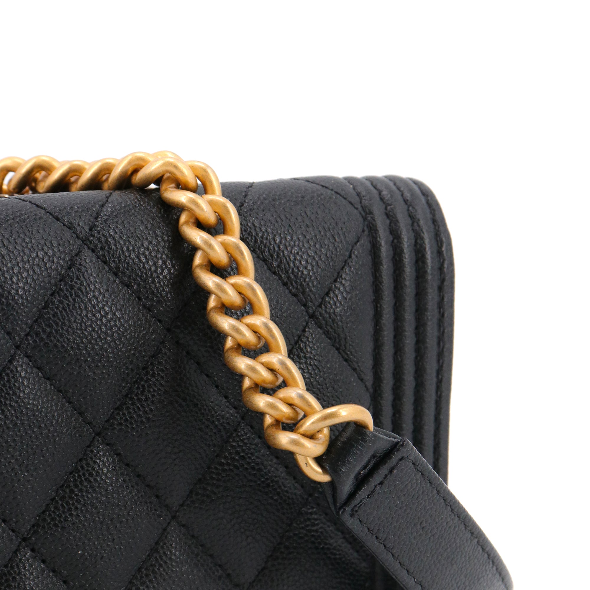 CHANEL - Sac à bandoulière Wallet On Chain Boy Chanel en cuir caviar noir